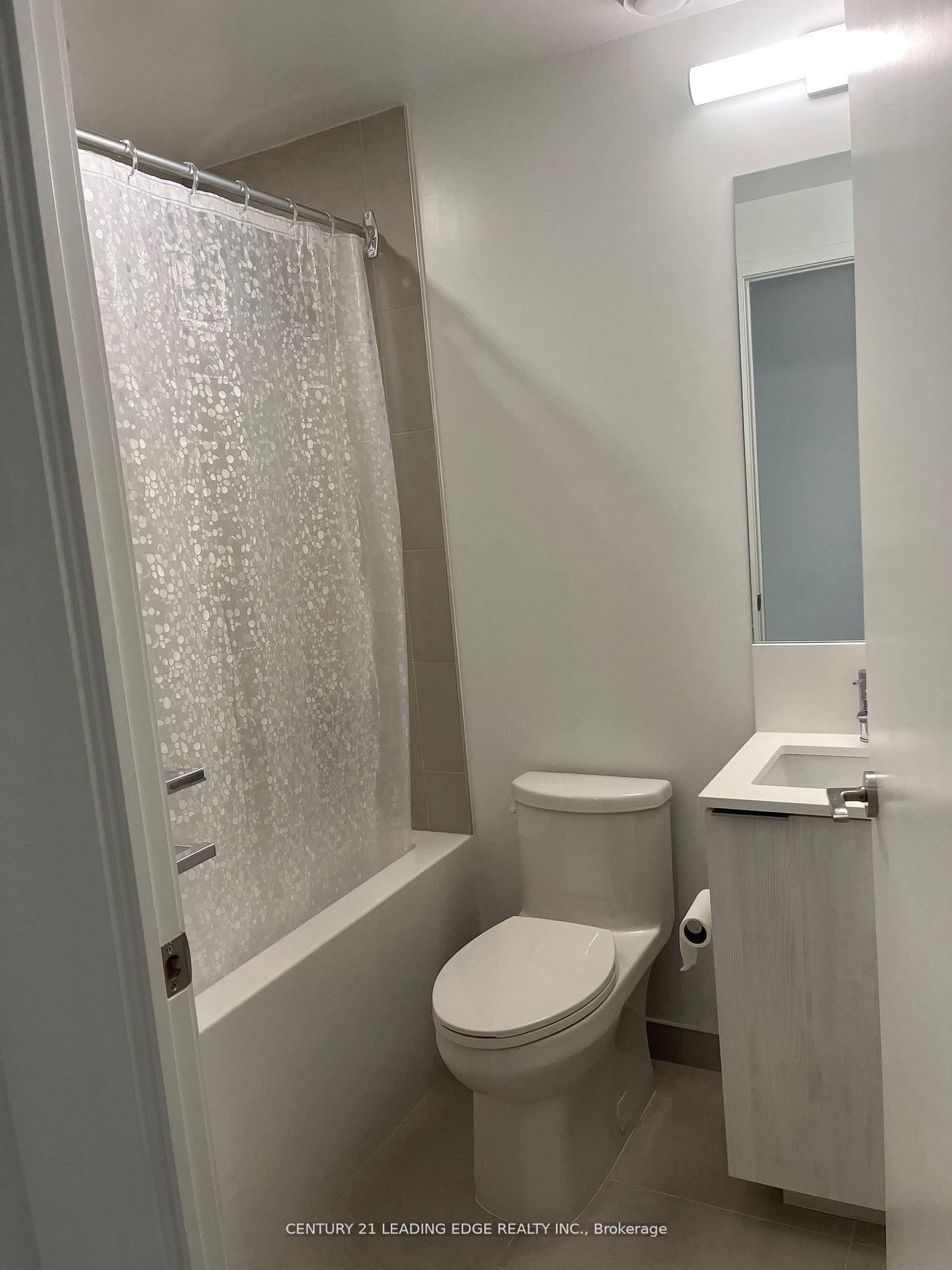 Photo 5 of Unit 506, 7890 Jane Street, Vaughan, Vaughan Corporate Centre — HOMEH
