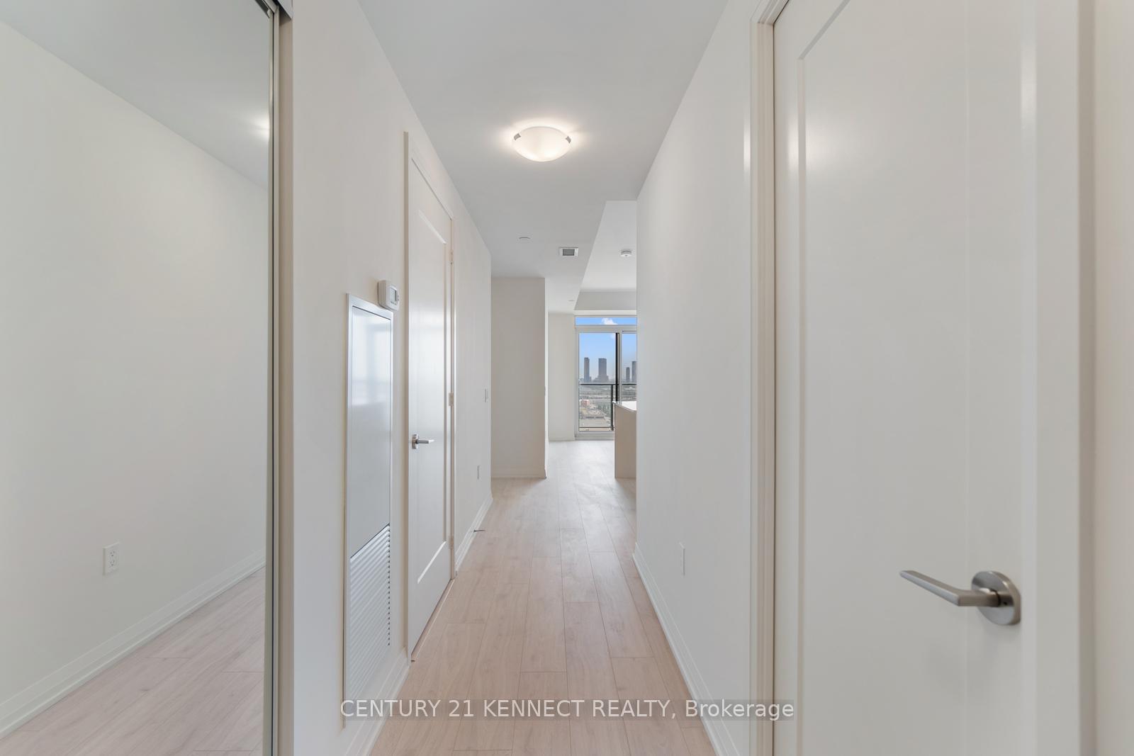 Photo 5 of Unit 1812, 8960 Jane Street, Vaughan, Concord — HOMEH