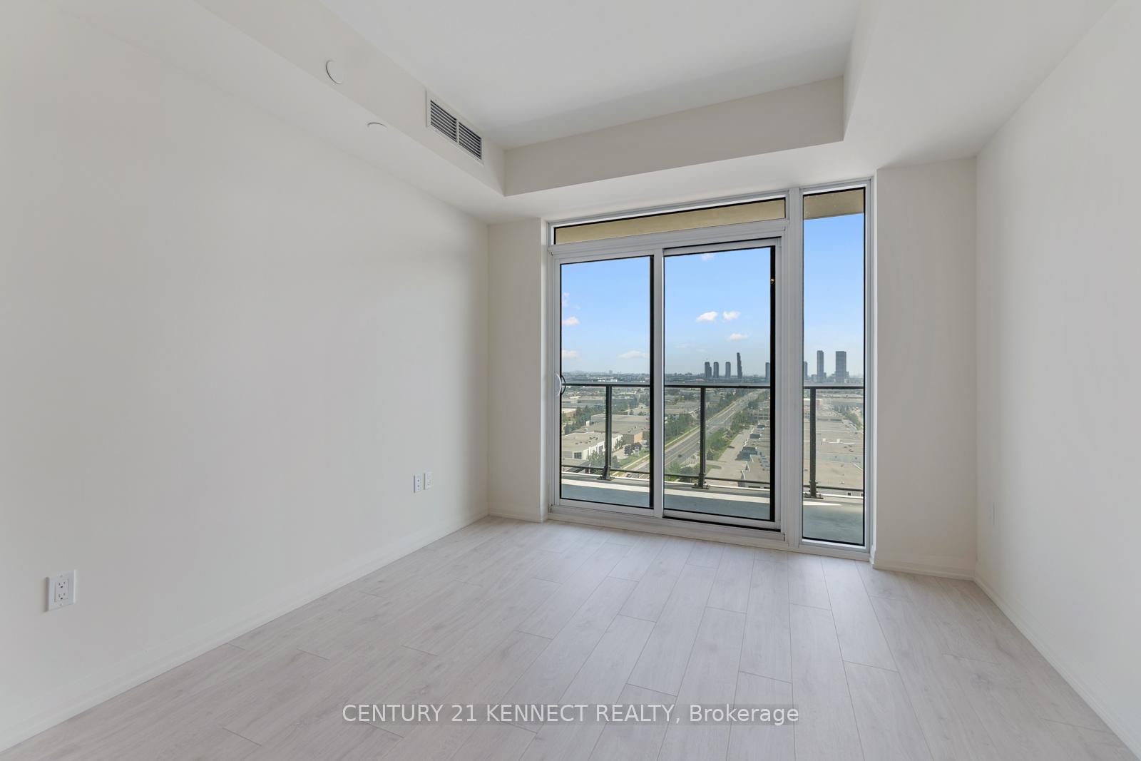 Photo 8 of Unit 1812, 8960 Jane Street, Vaughan, Concord — HOMEH