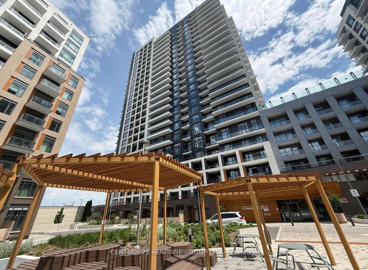 Front of Unit B-0103, 7950 Bathurst Street