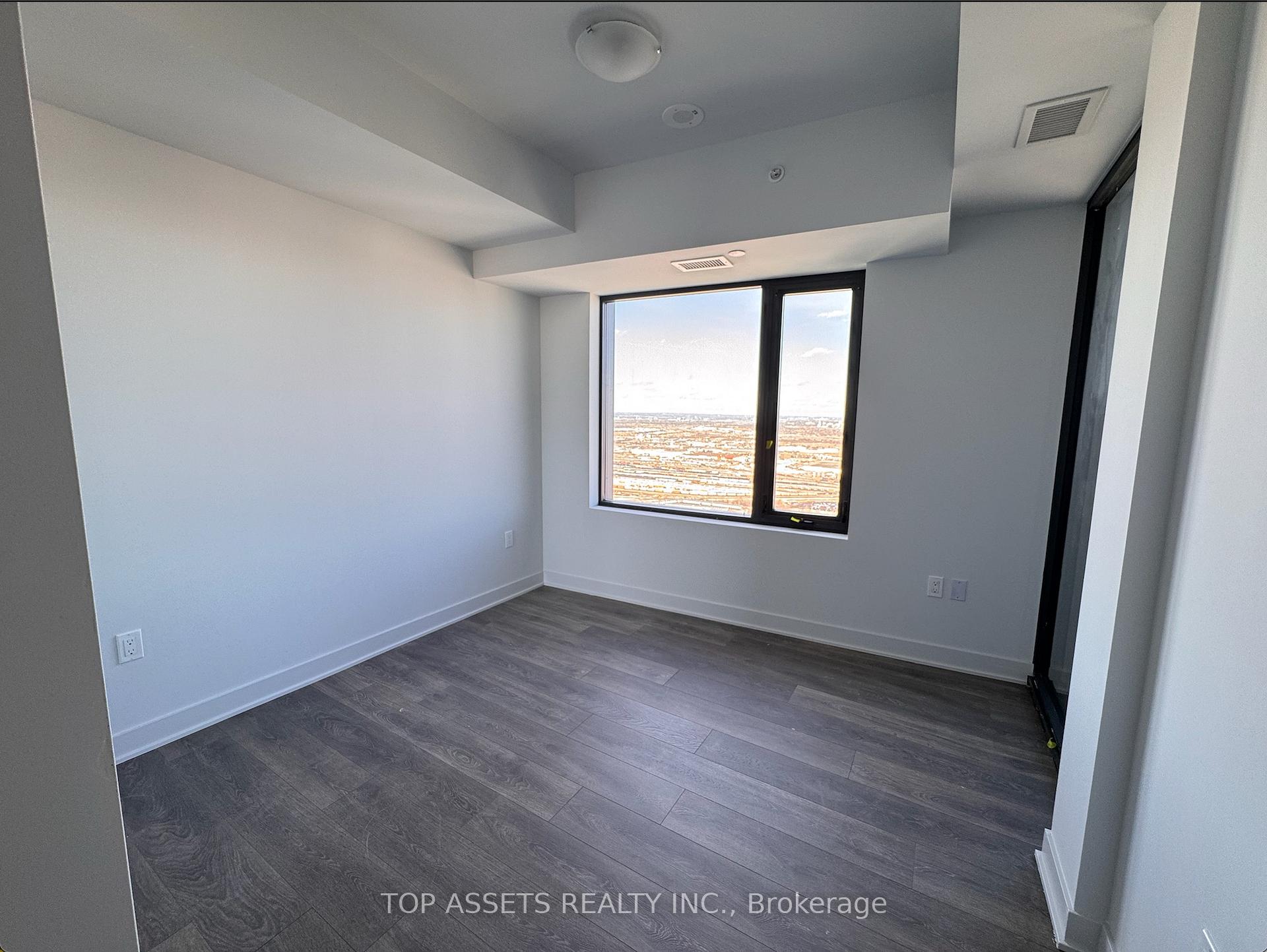 Photo 9 of Unit 5201, 2920 Highway 7 Road, Vaughan, Concord — HOMEH