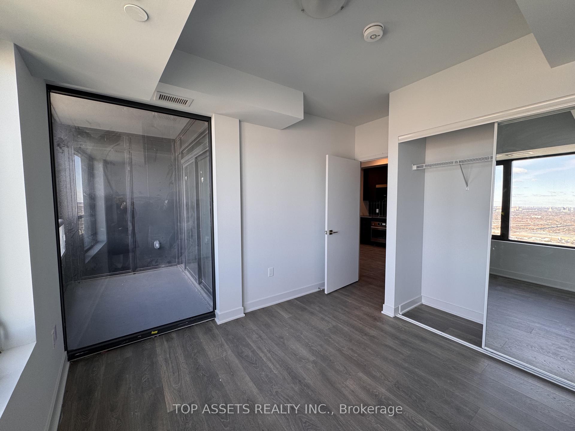 Photo 7 of Unit 5201, 2920 Highway 7 Road, Vaughan, Concord — HOMEH