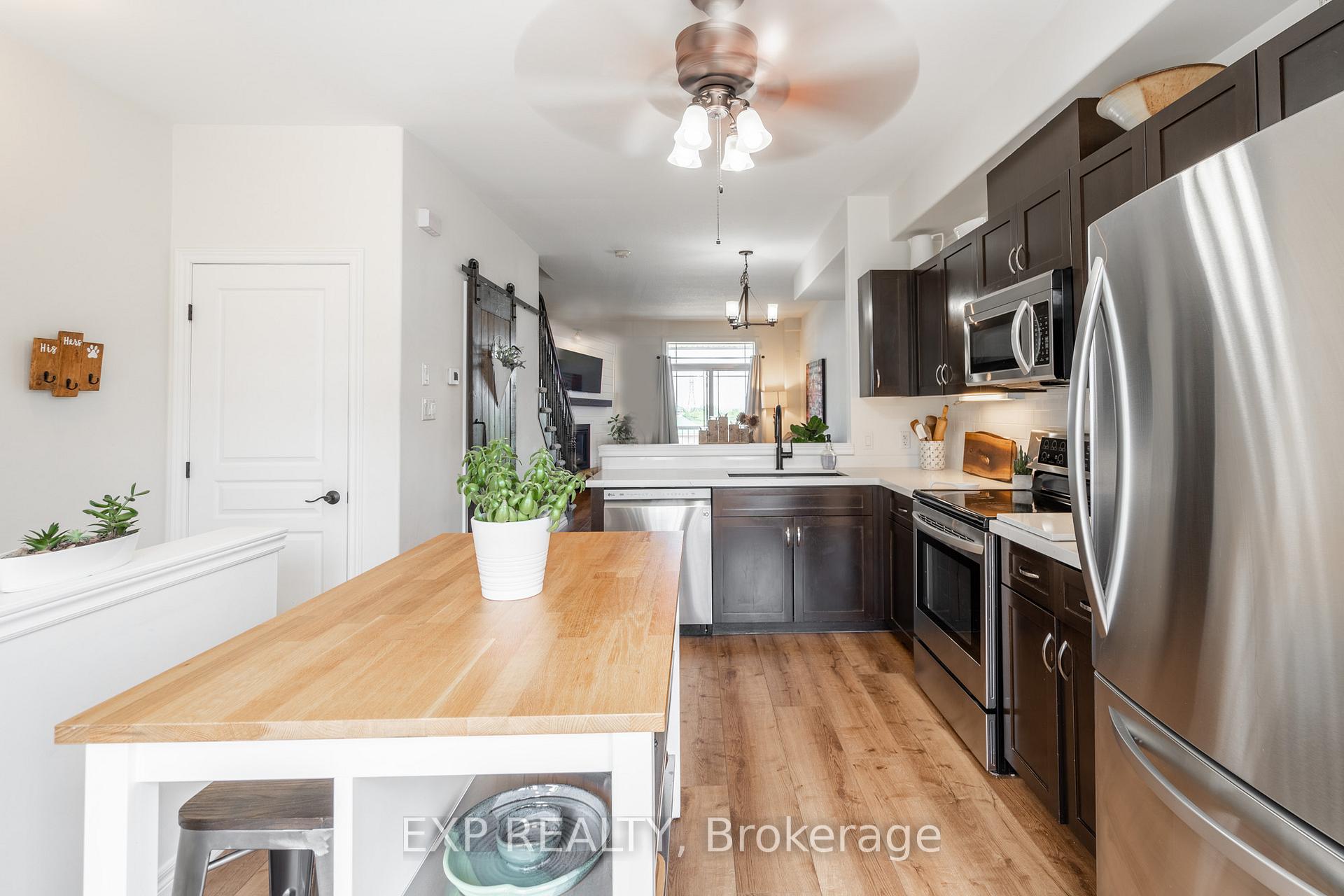 Photo 7 of 8 Hemlock Way, Grimsby, Grimsby West — HOMEH
