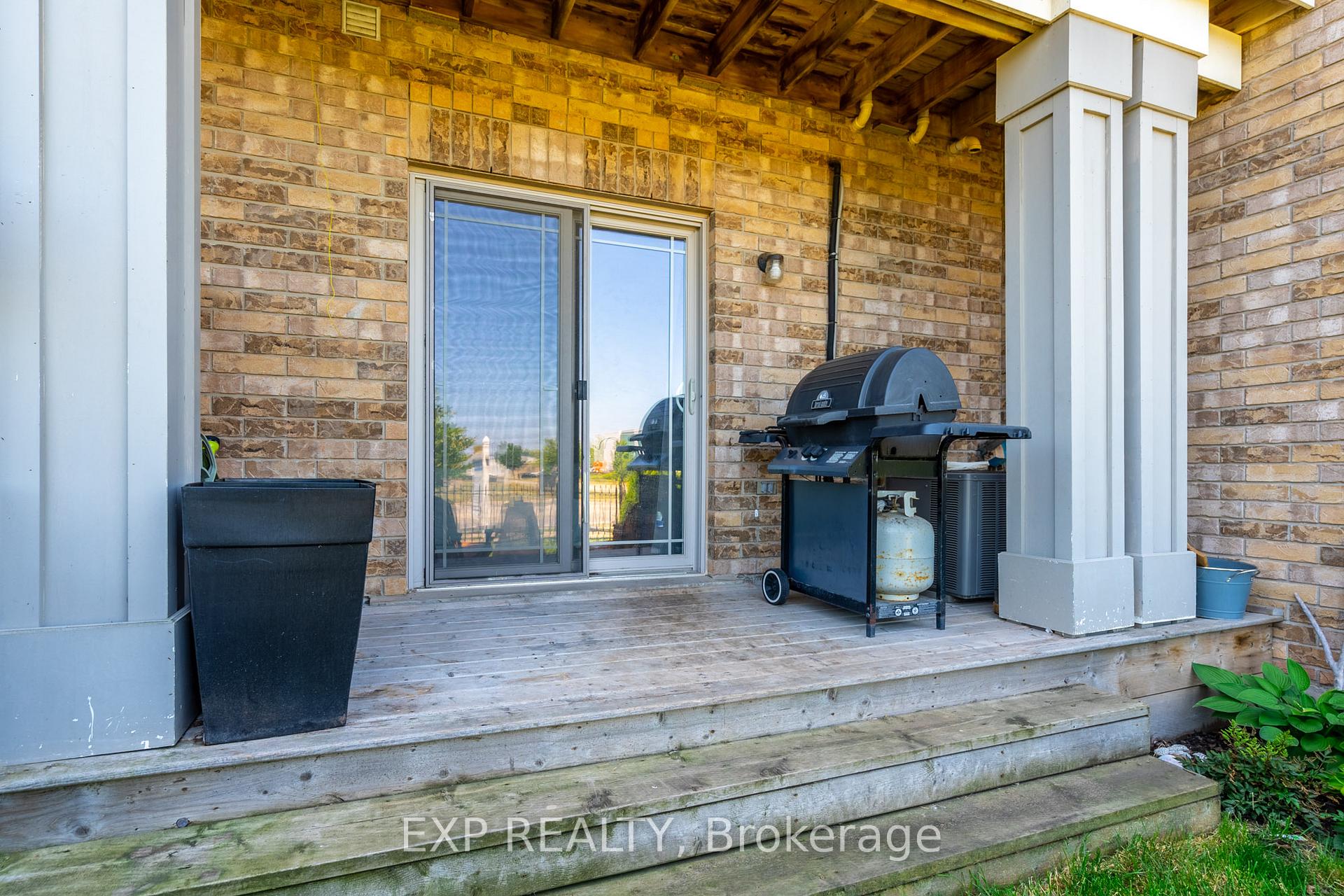 Photo 33 of 8 Hemlock Way, Grimsby, Grimsby West — HOMEH
