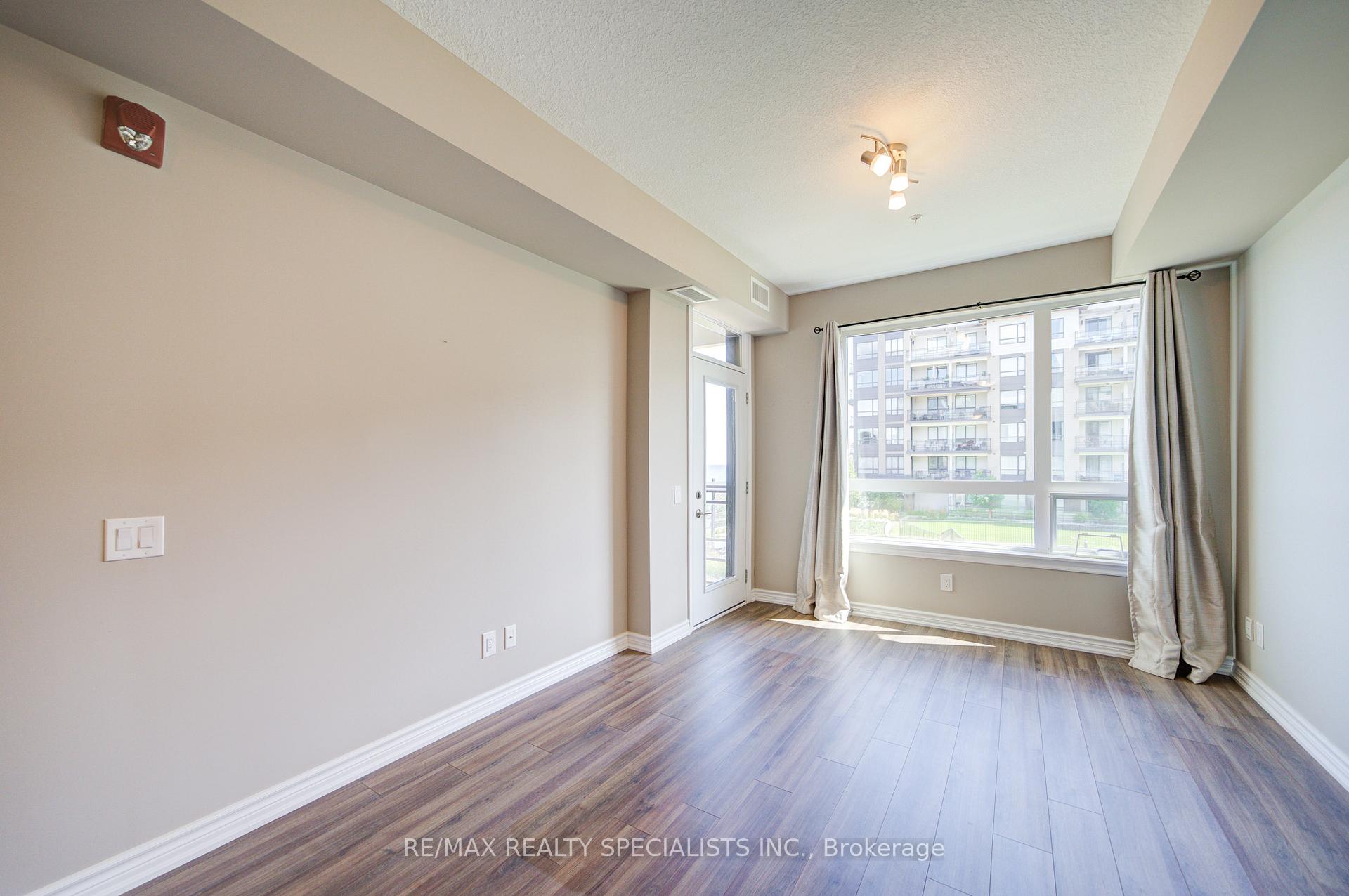 Photo 5 of Unit 219, 40 Esplanade Lane, Grimsby, Grimsby Beach — HOMEH