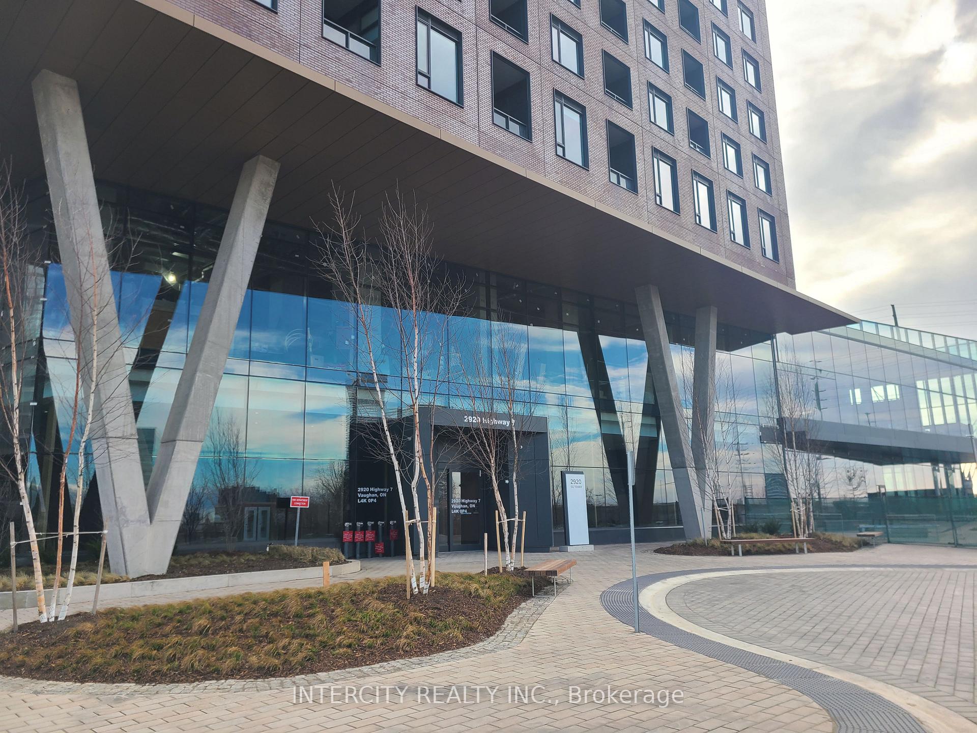 Photo 1 of Unit 909, 2920 highway 7 Road, Vaughan, Concord — HOMEH