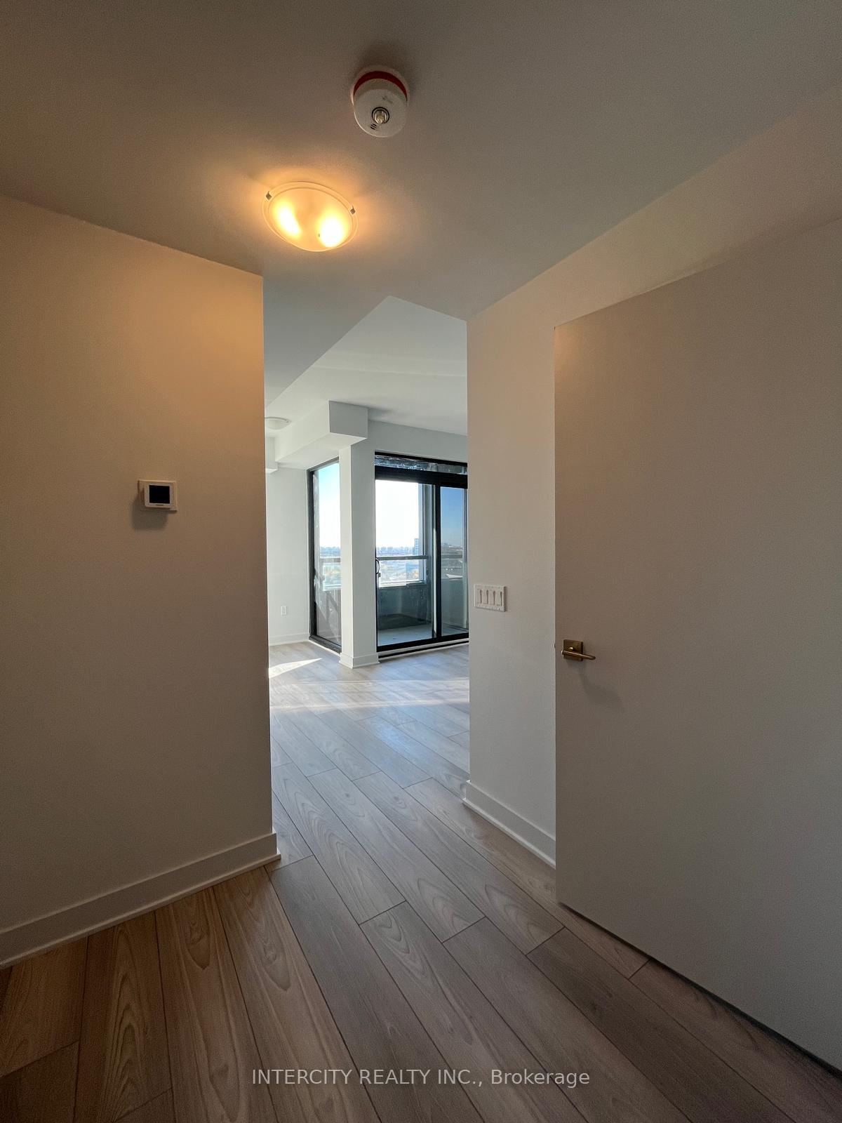 Photo 5 of Unit 909, 2920 highway 7 Road, Vaughan, Concord — HOMEH