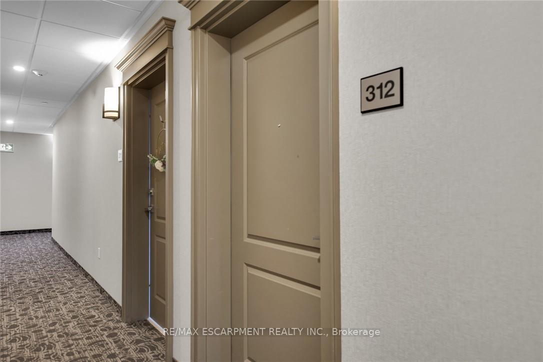 Photo 5 of Unit 312, 101 Shoreview Place, Hamilton, Stoney Creek Industrial — HOMEH