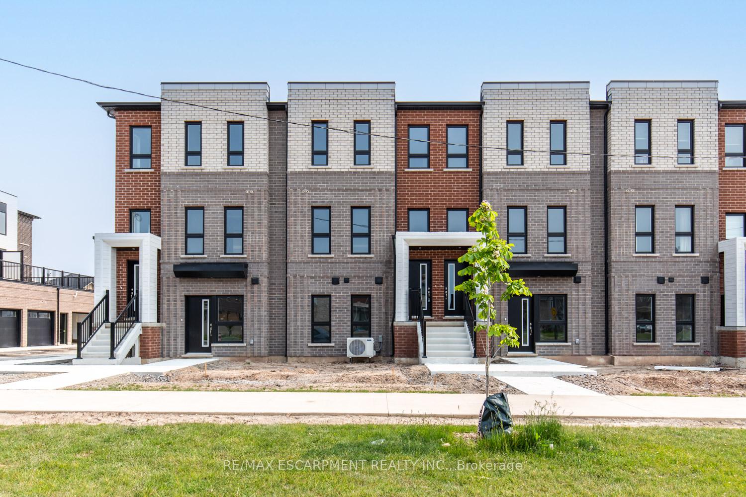 Photo 1 of Unit 19, 70 Kenesky Drive, Hamilton, Waterdown — HOMEH