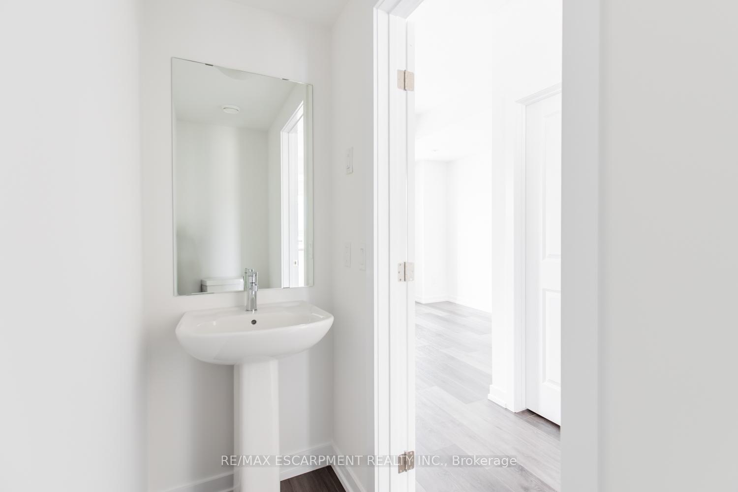 Photo 6 of Unit 19, 70 Kenesky Drive, Hamilton, Waterdown — HOMEH