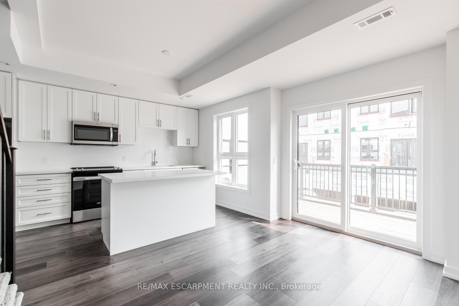 Photo 12 of Unit 19, 70 Kenesky Drive, Hamilton, Waterdown — HOMEH