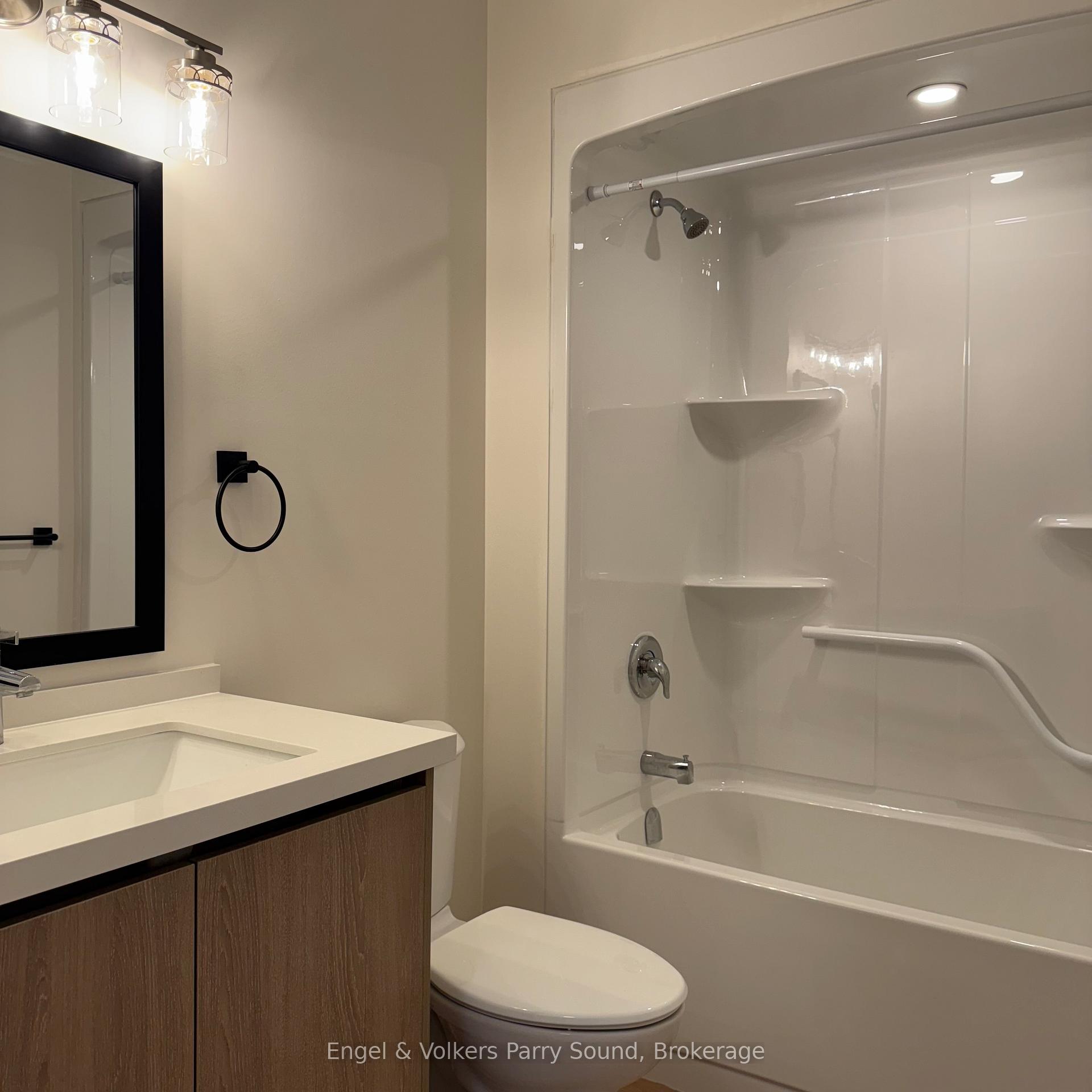 Photo 3 of Unit 201, 410 First Street N, Gravenhurst, Wood (Gravenhurst) — HOMEH