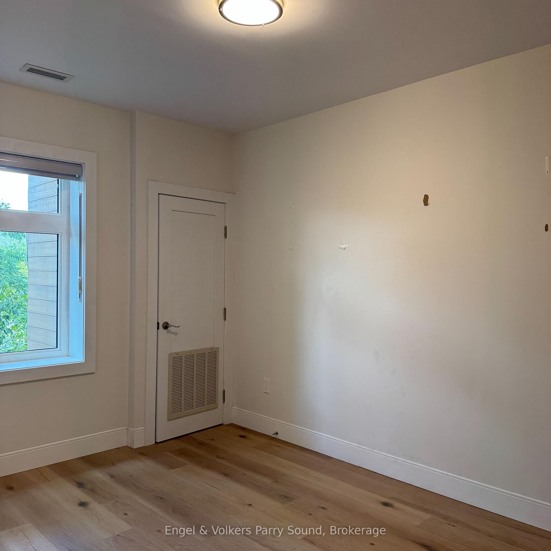 Photo 8 of Unit 201, 410 First Street N, Gravenhurst, Wood (Gravenhurst) — HOMEH