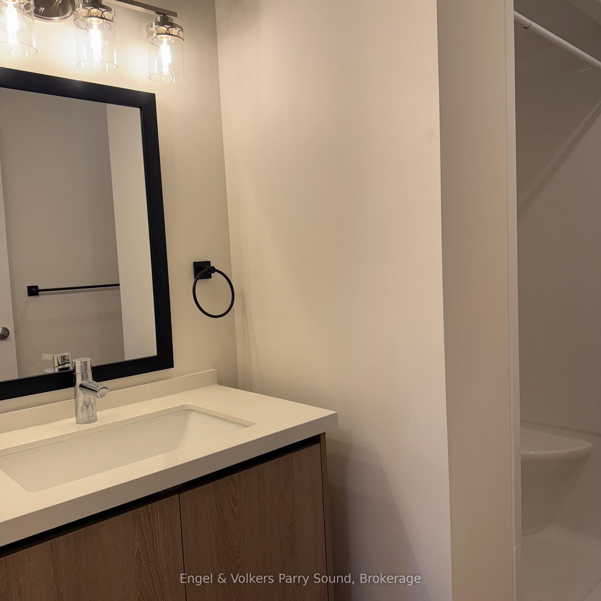 Photo 6 of Unit 201, 410 First Street N, Gravenhurst, Wood (Gravenhurst) — HOMEH