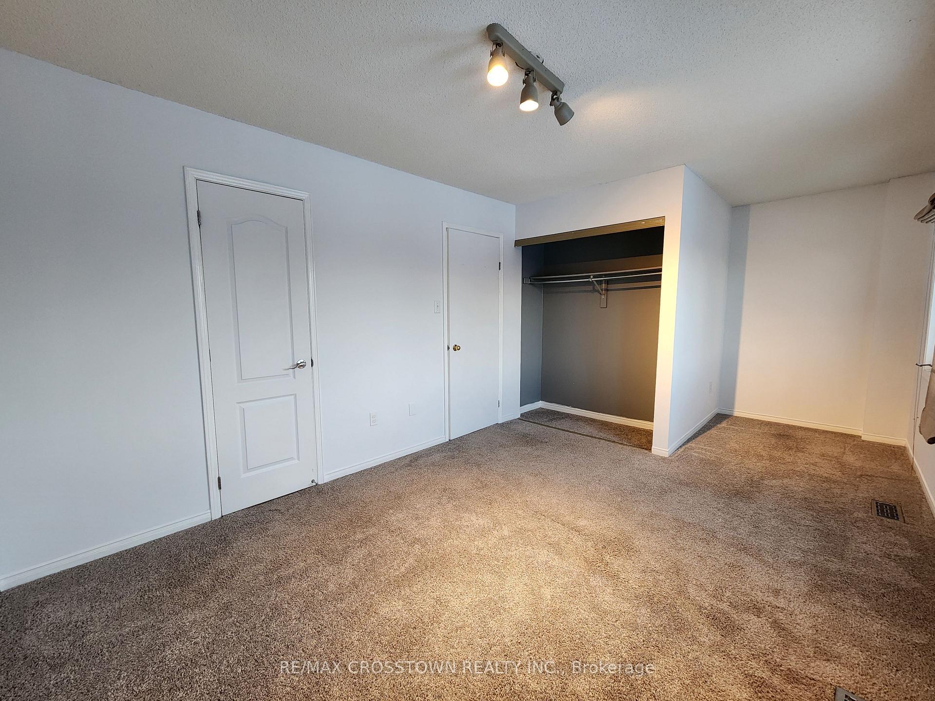 Photo 12 of 43 Laidlaw Drive, Barrie, Sunnidale — HOMEH