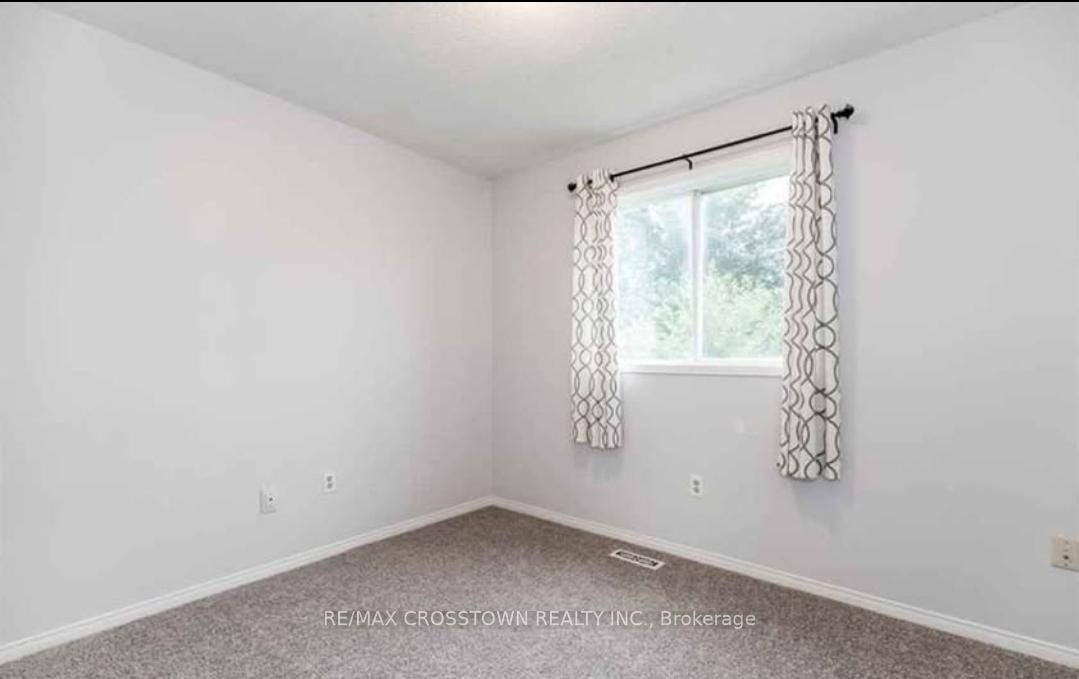 Photo 15 of 43 Laidlaw Drive, Barrie, Sunnidale — HOMEH