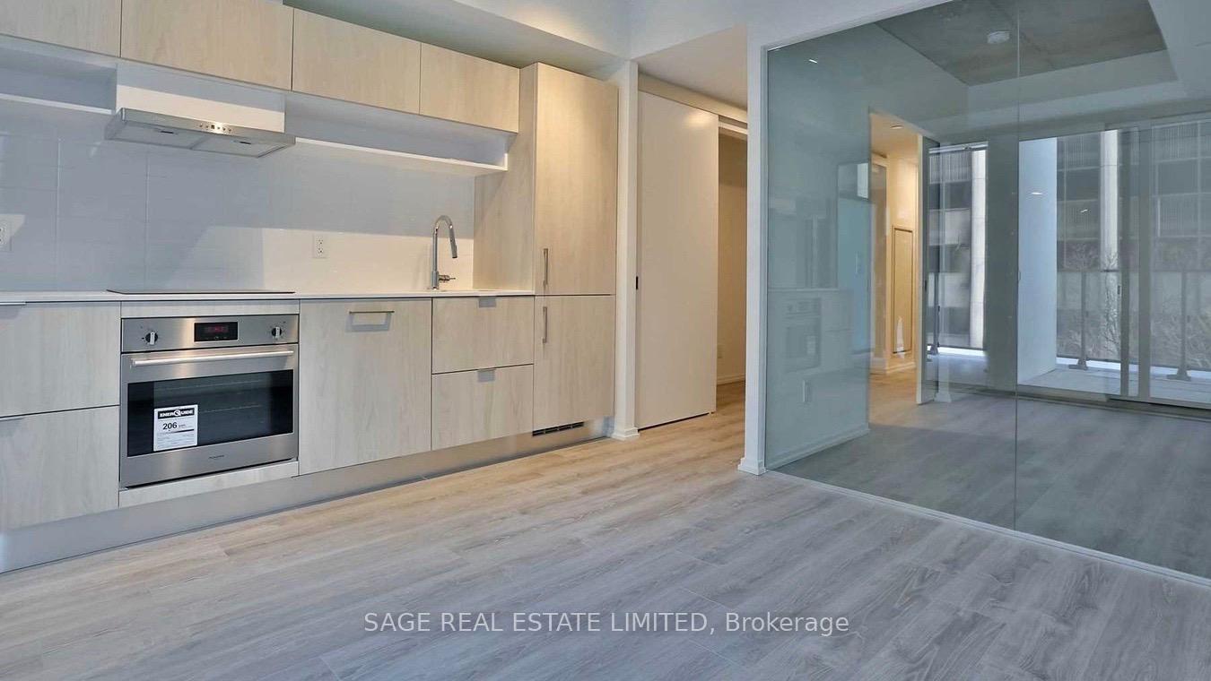 Front of Unit 914, 5 Soudan Avenue