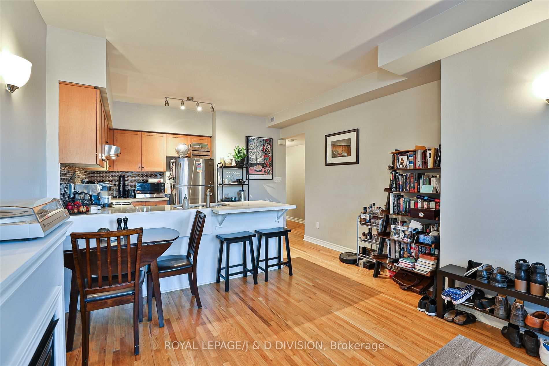 Photo 5 of 78B Coxwell Avenue, Toronto, Greenwood-Coxwell — HOMEH
