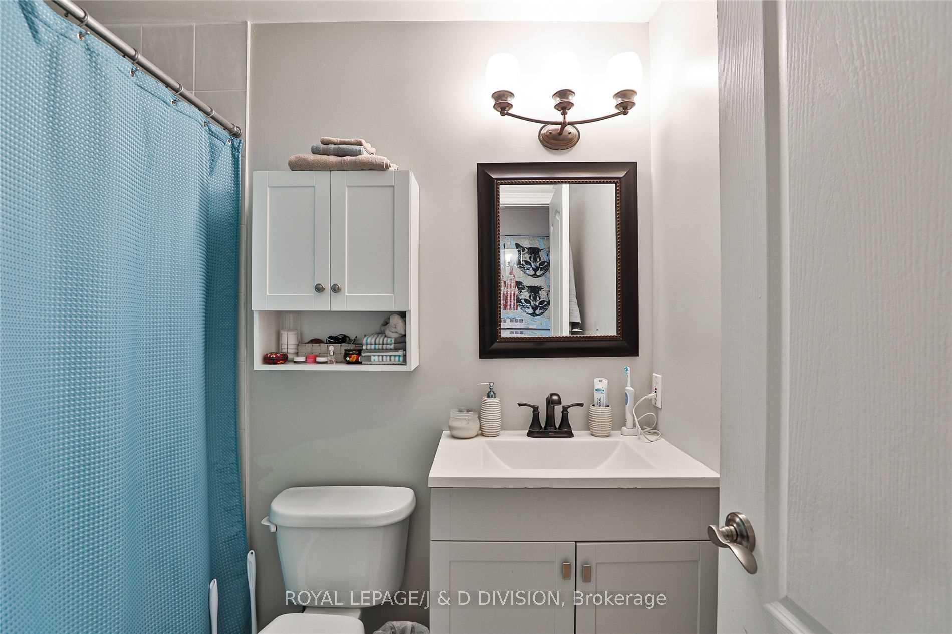 Photo 11 of 78B Coxwell Avenue, Toronto, Greenwood-Coxwell — HOMEH