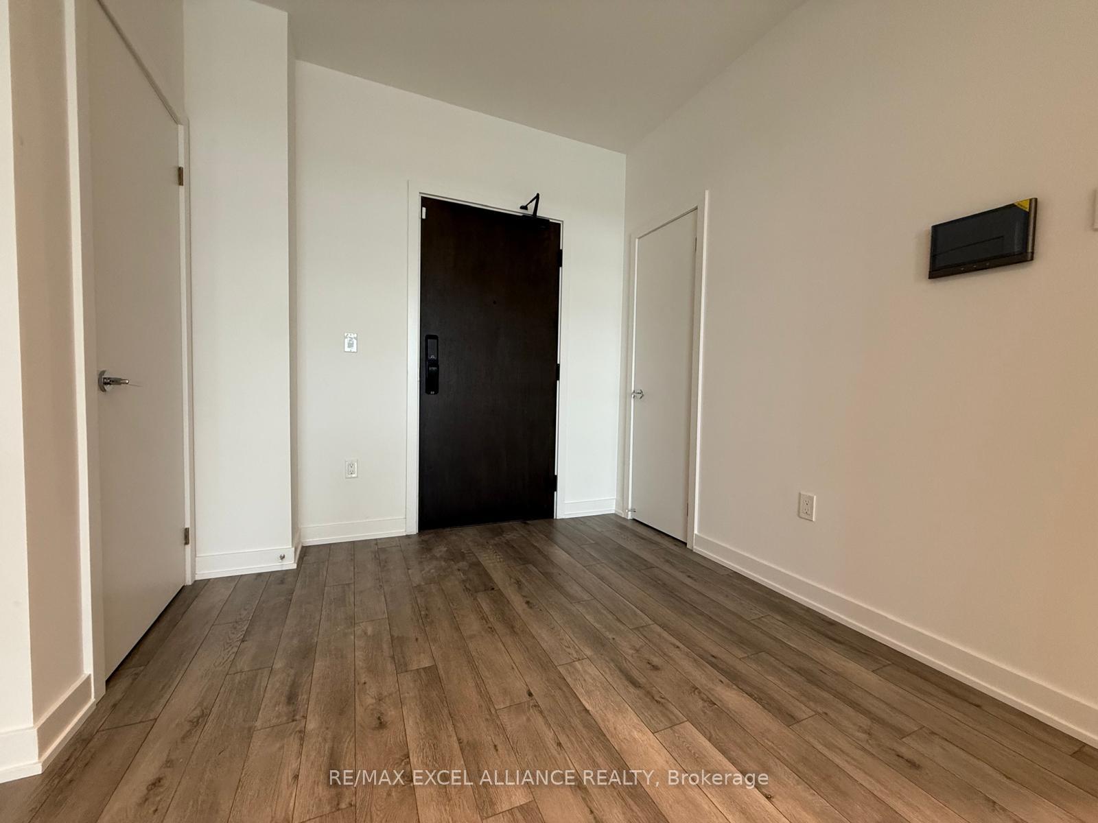 Photo 6 of Unit 801, 1005 Dundas Street E, Oakville, Joshua Meadows — HOMEH