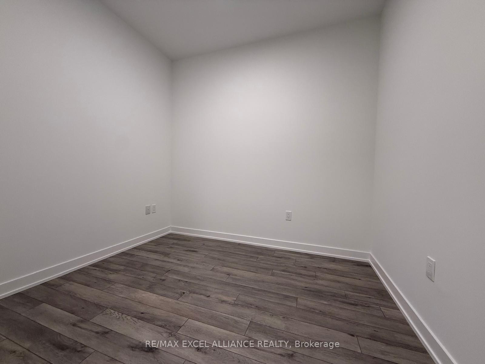 Photo 7 of Unit 801, 1005 Dundas Street E, Oakville, Joshua Meadows — HOMEH