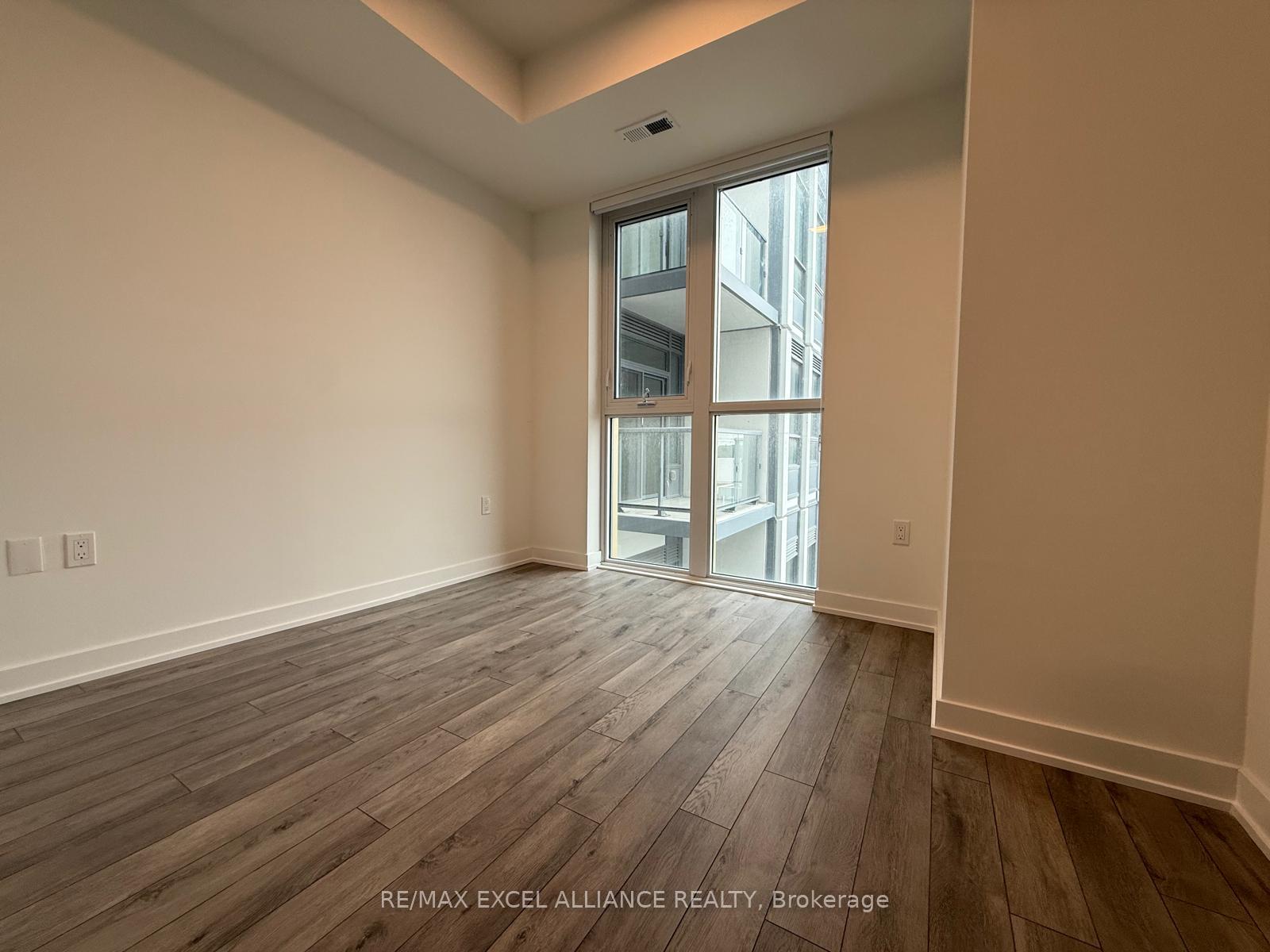 Photo 18 of Unit 801, 1005 Dundas Street E, Oakville, Joshua Meadows — HOMEH