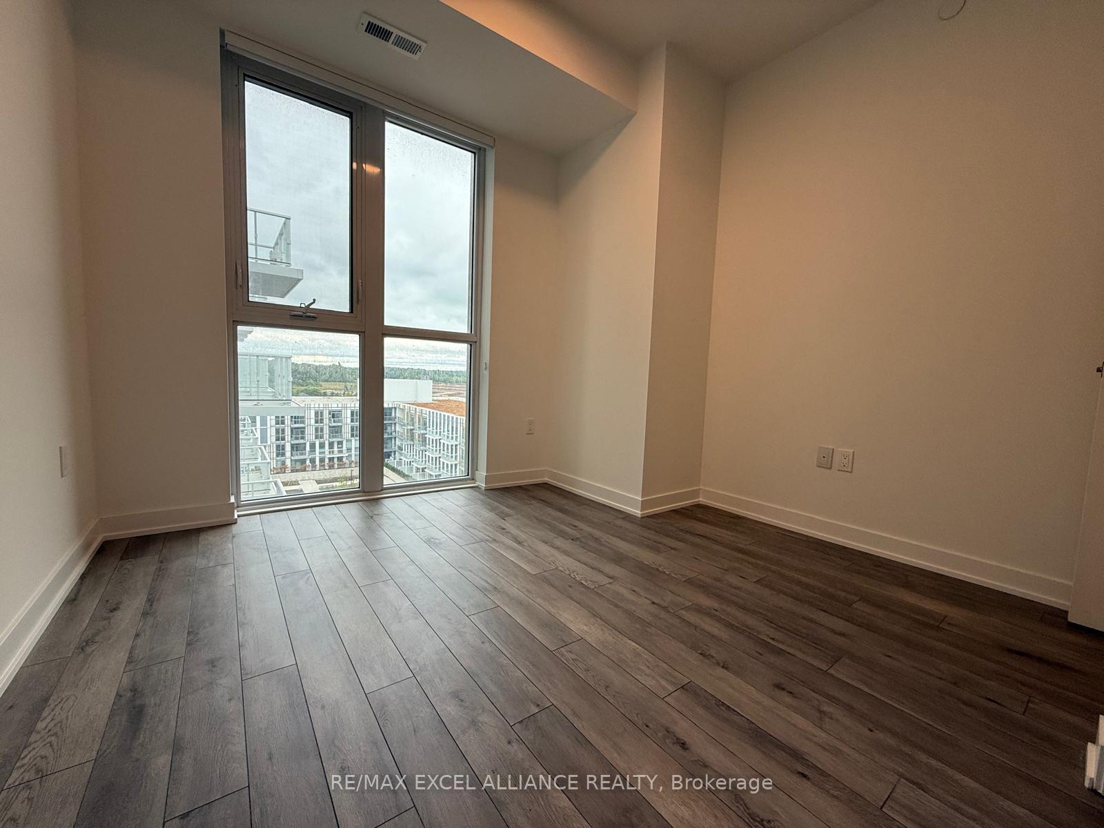 Photo 17 of Unit 801, 1005 Dundas Street E, Oakville, Joshua Meadows — HOMEH