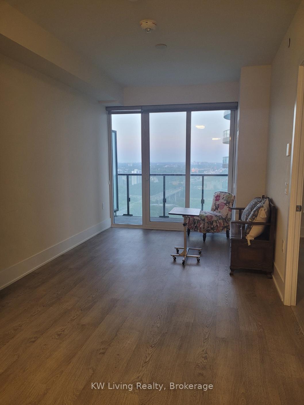 Front of Unit 3105, 575 Bloor Street E