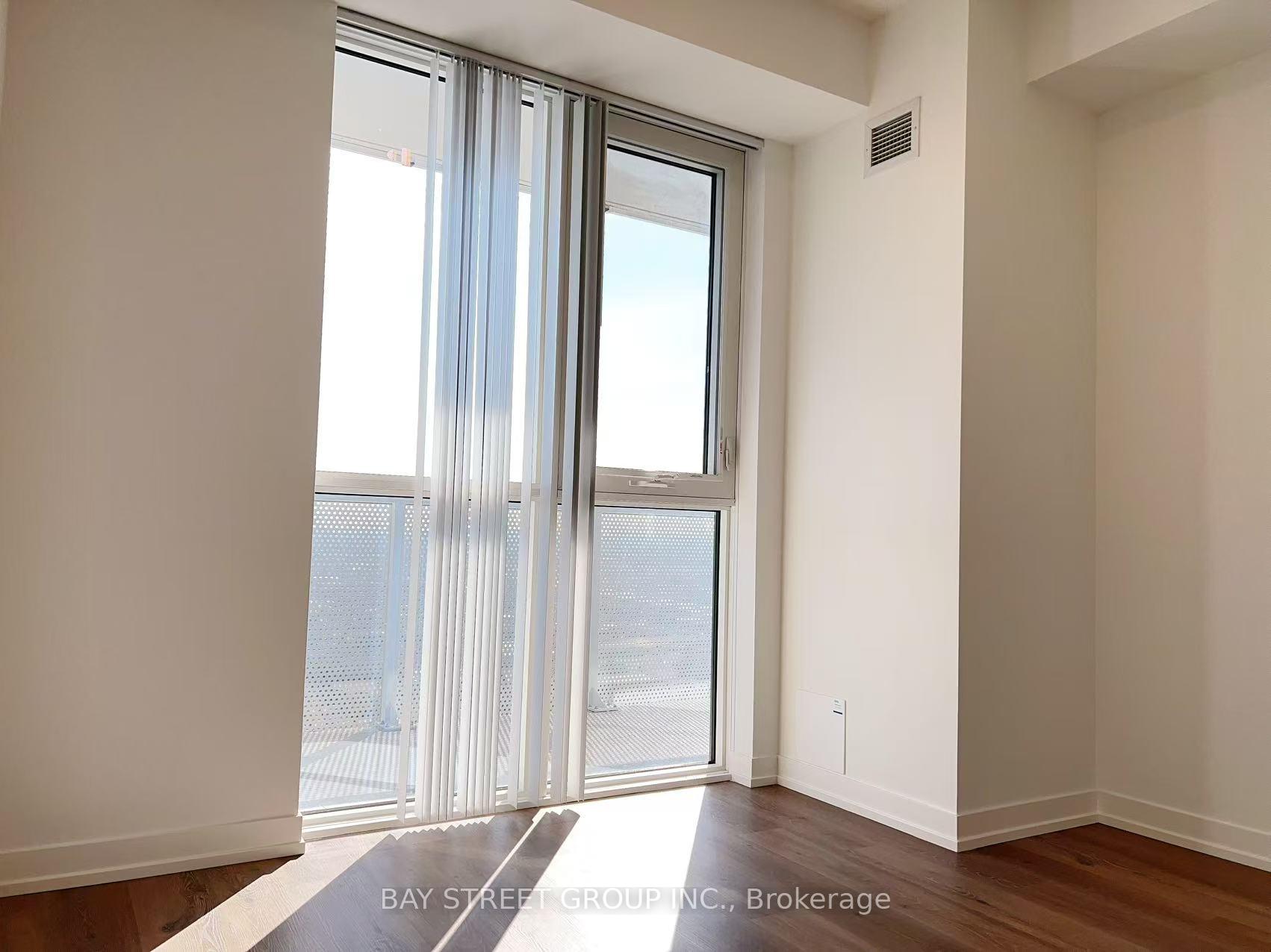 Photo 13 of Unit 4208, 28 Interchange Way, Vaughan, Vaughan Corporate Centre — HOMEH
