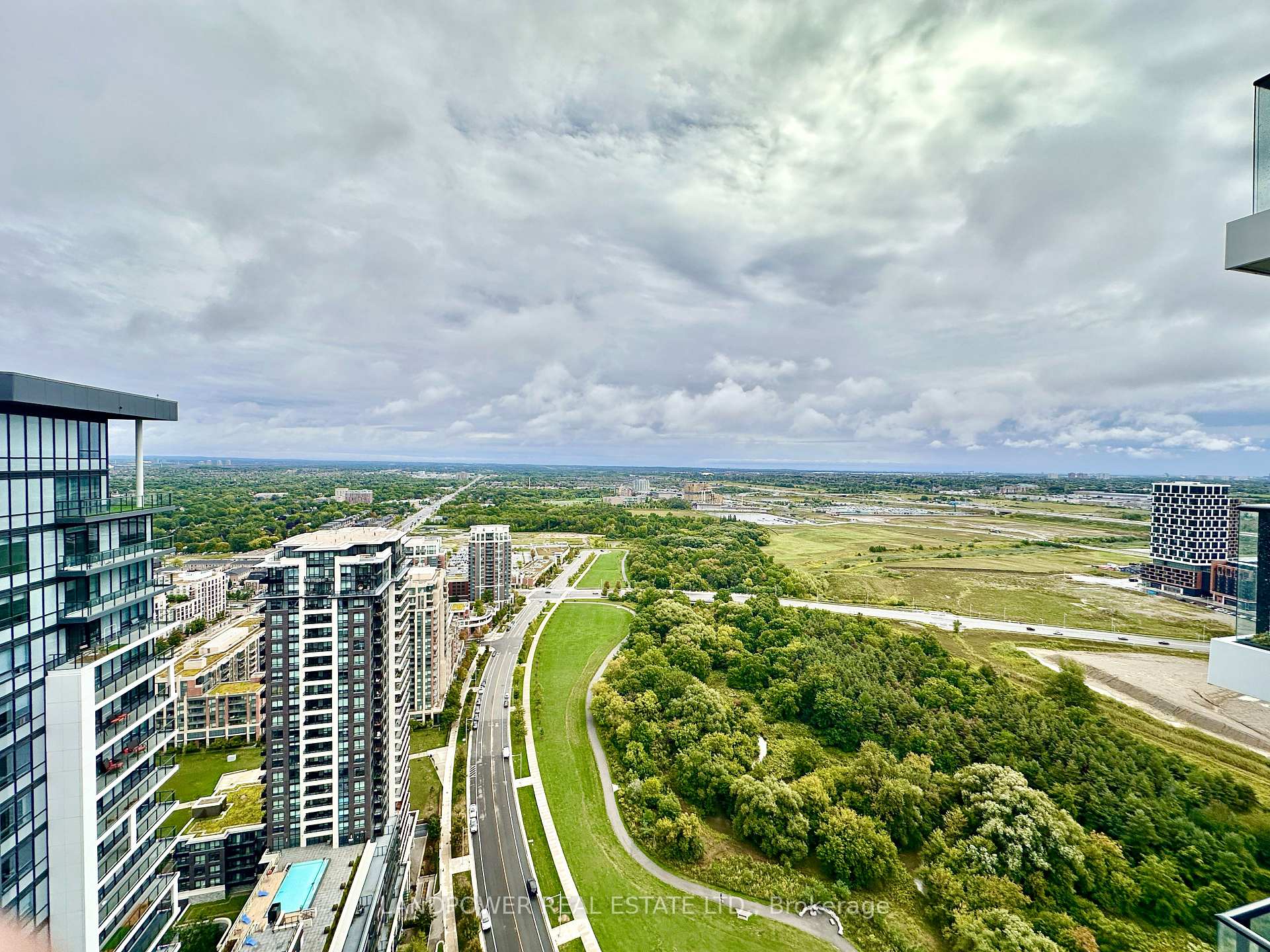 Photo 18 of Unit 4111, 8 Water Walk Drive, Markham, Unionville — HOMEH