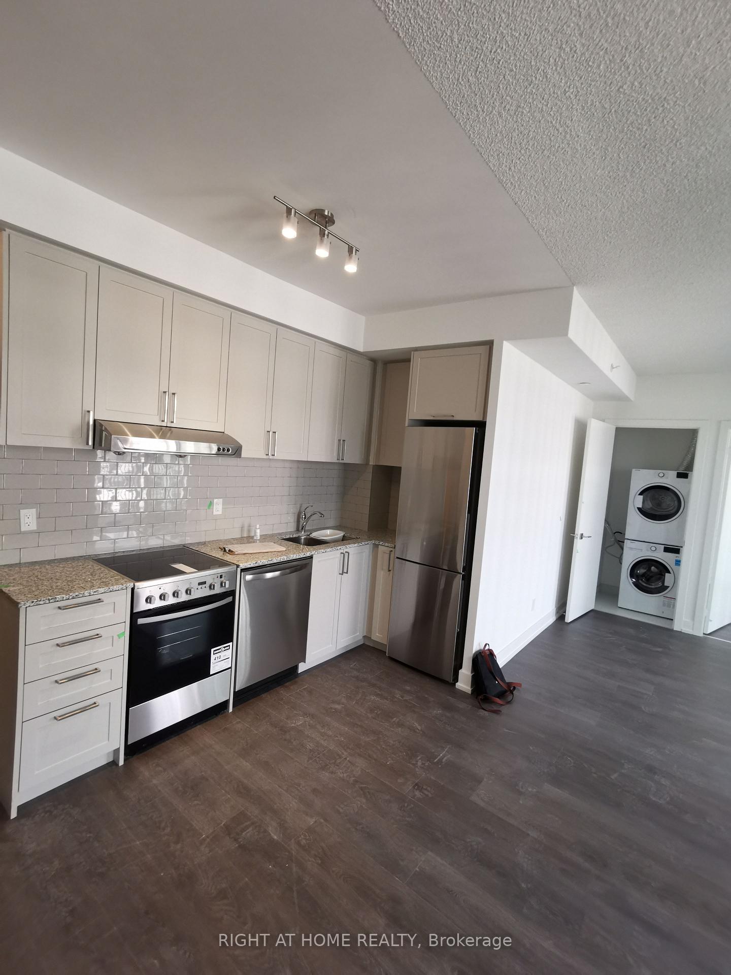 Photo 3 of Unit 606E, 278 Buchanan Drive, Markham, Unionville — HOMEH
