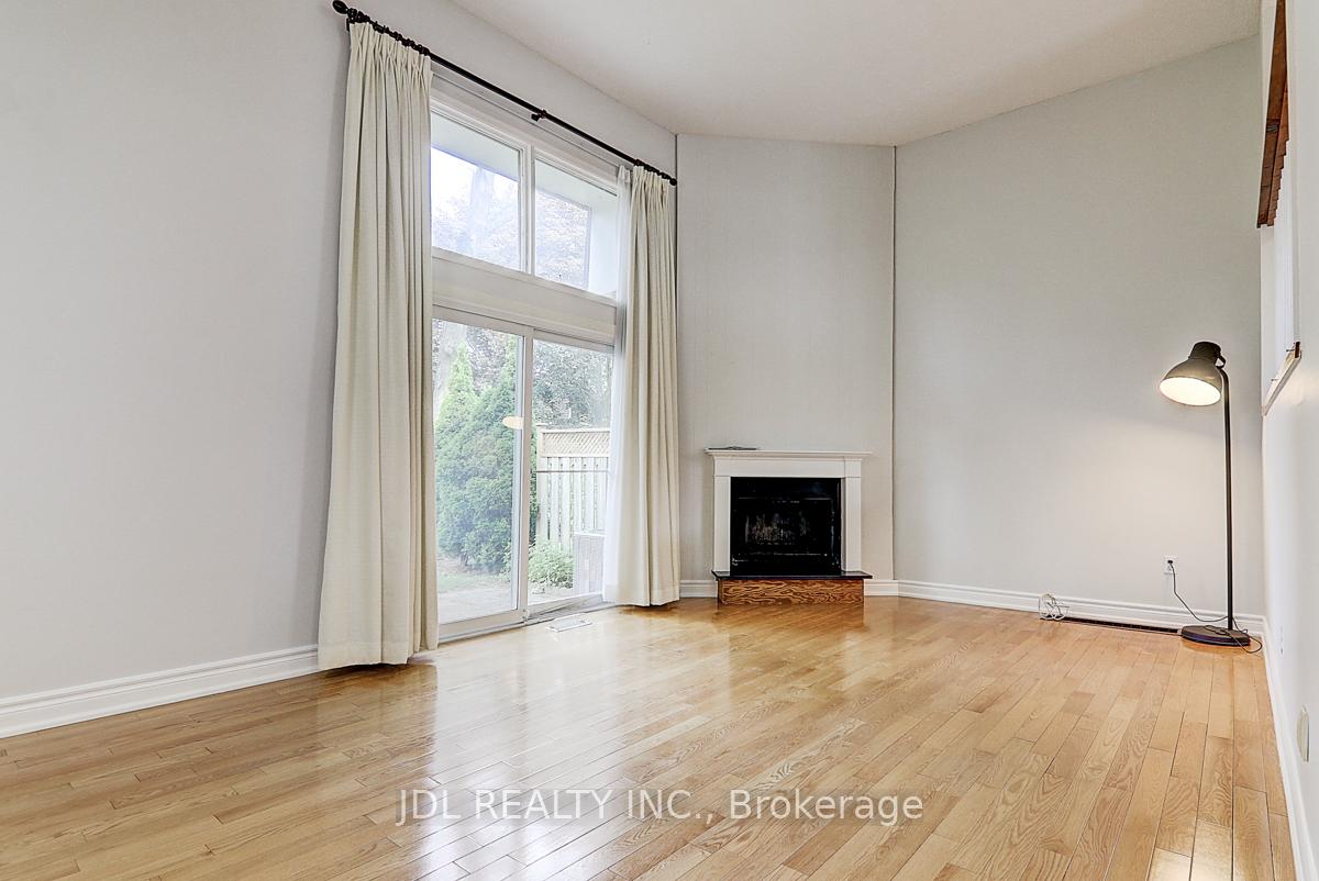 Photo 4 of Unit 65, 653 Village Parkway, Markham, Unionville — HOMEH