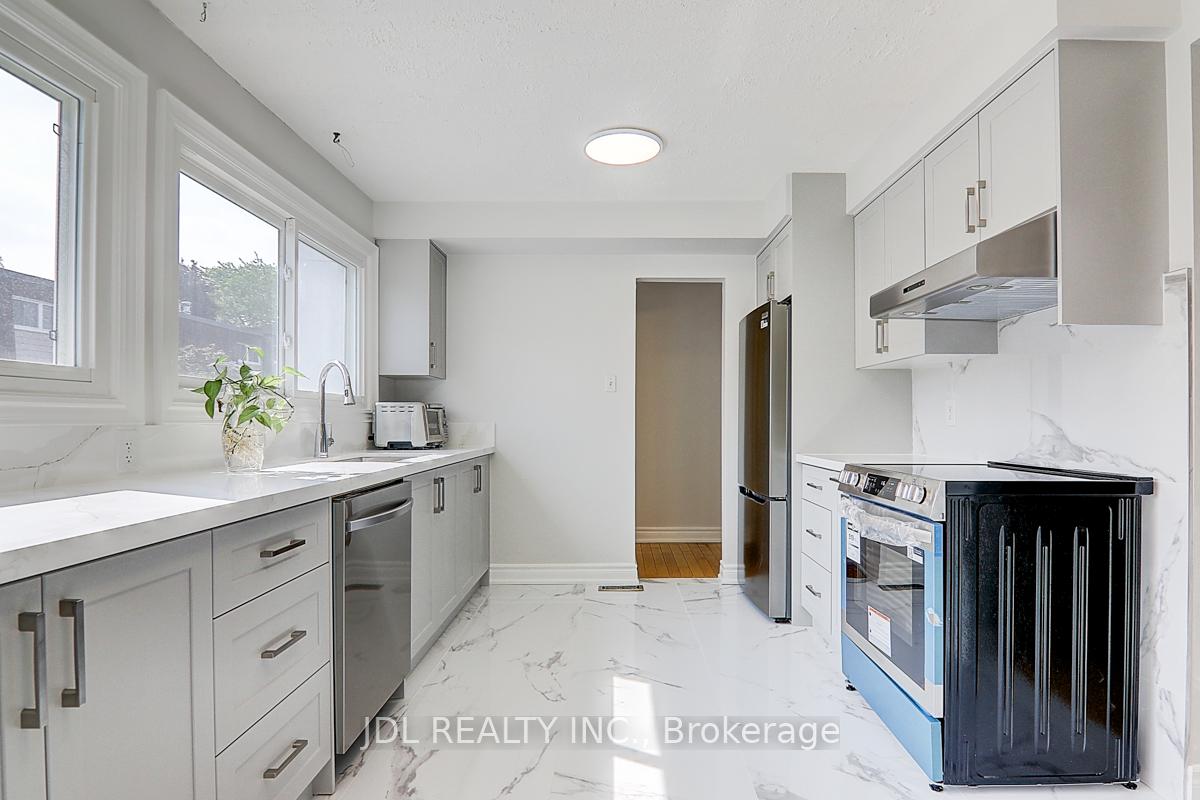 Photo 8 of Unit 65, 653 Village Parkway, Markham, Unionville — HOMEH