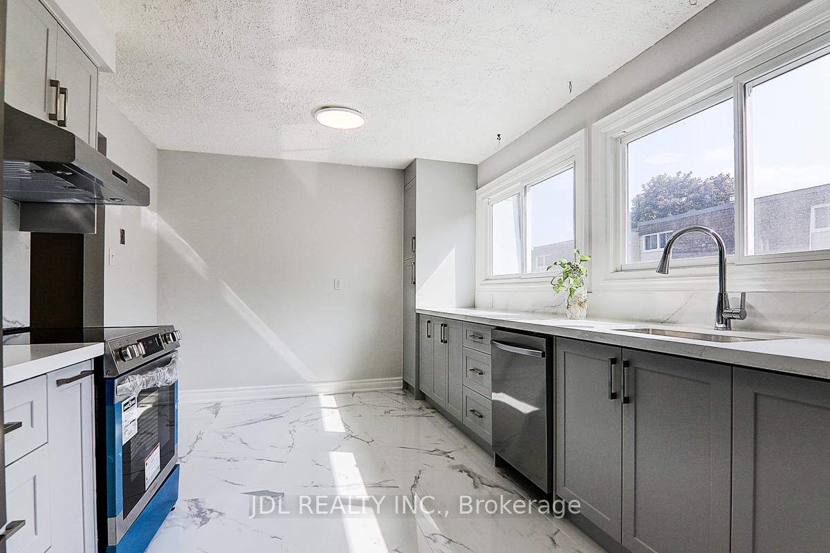 Photo 18 of Unit 65, 653 Village Parkway, Markham, Unionville — HOMEH