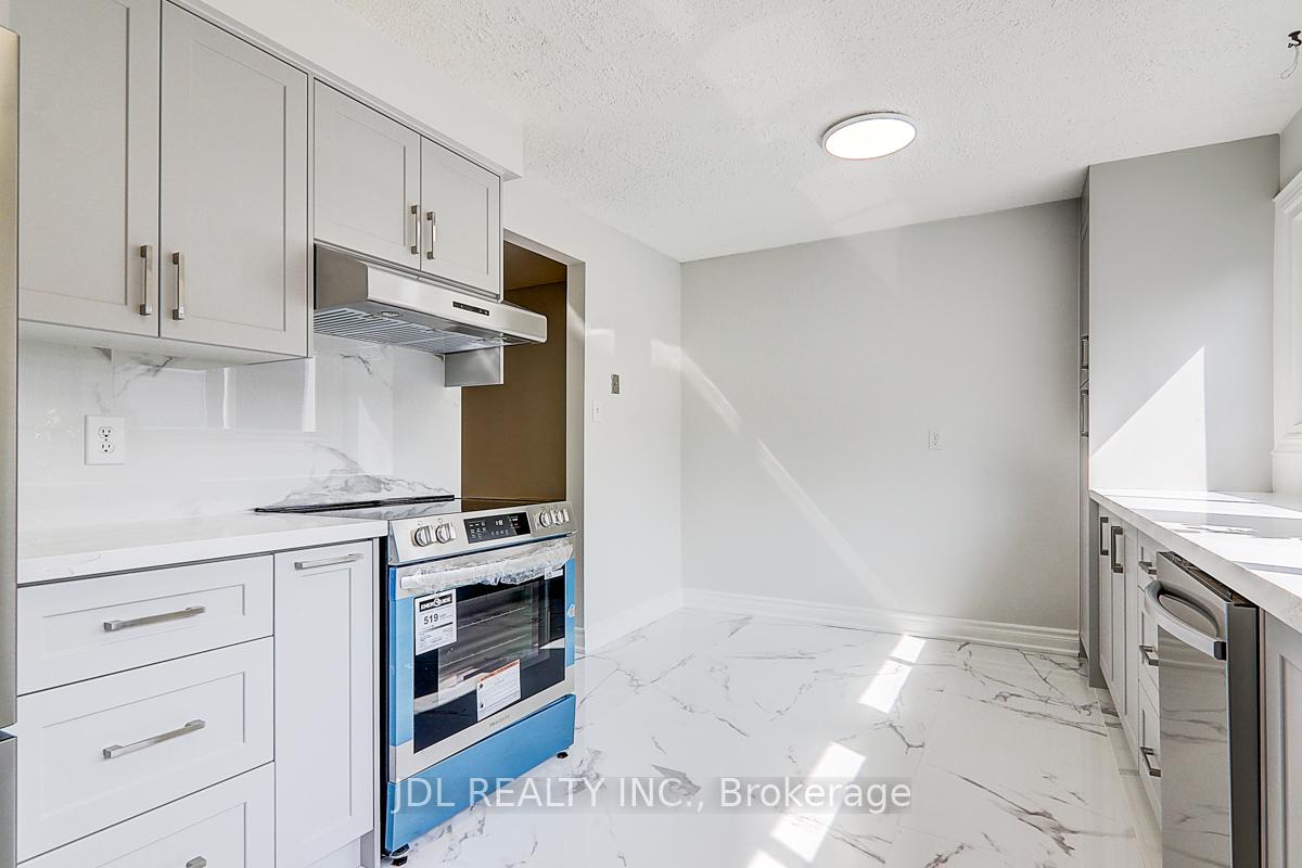 Photo 14 of Unit 65, 653 Village Parkway, Markham, Unionville — HOMEH