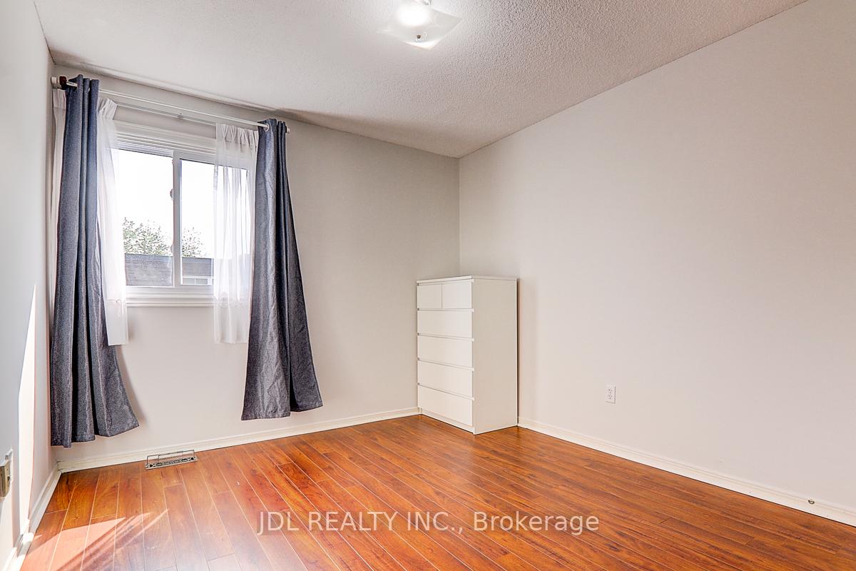 Photo 13 of Unit 65, 653 Village Parkway, Markham, Unionville — HOMEH