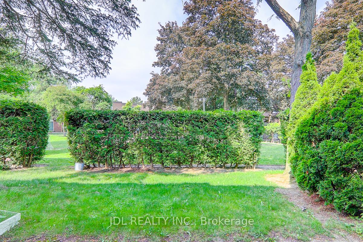 Photo 7 of Unit 65, 653 Village Parkway, Markham, Unionville — HOMEH