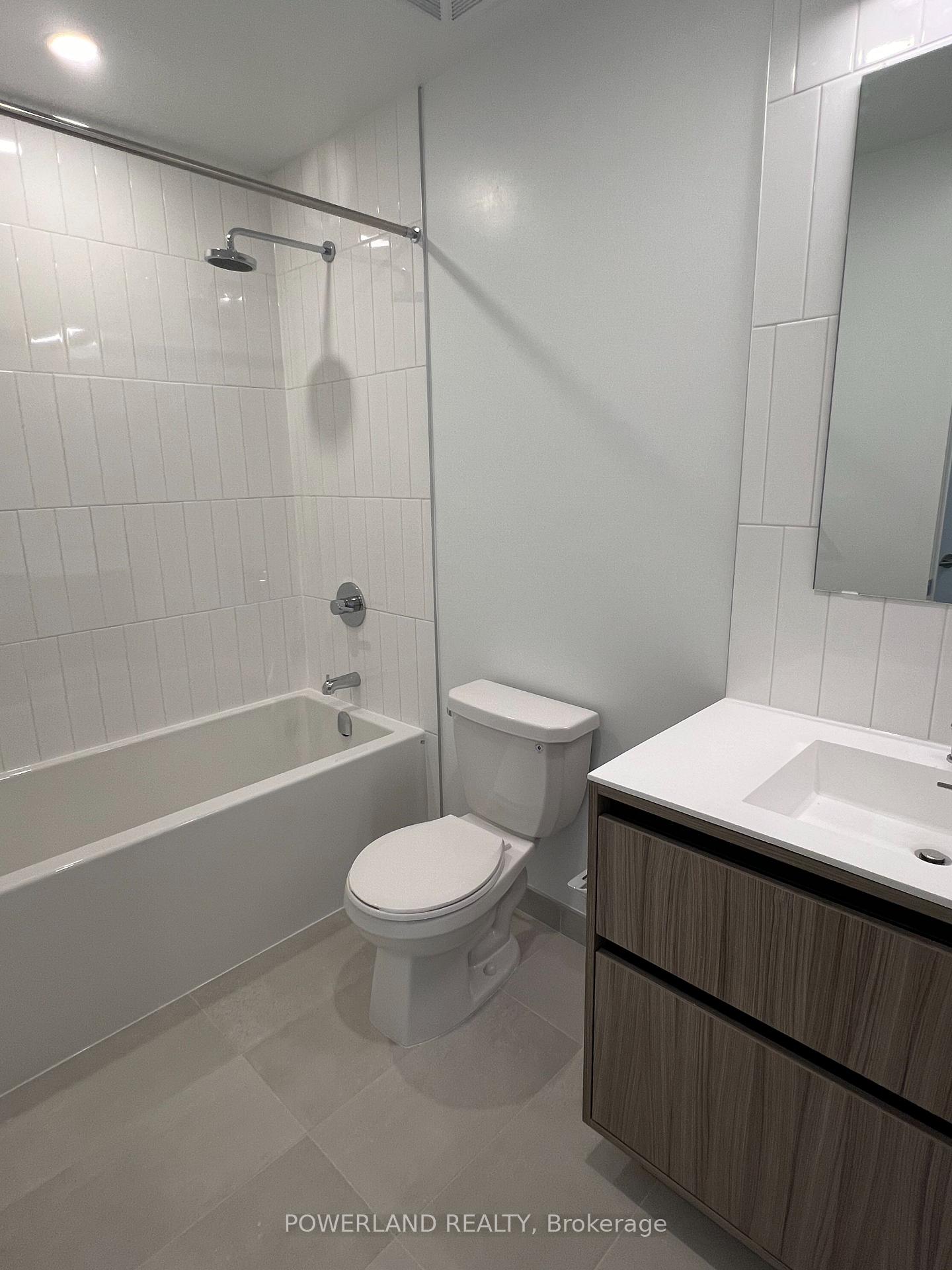 Photo 5 of Unit 525, 8 Beverley Glen Boulevard, Vaughan, Beverley Glen — HOMEH