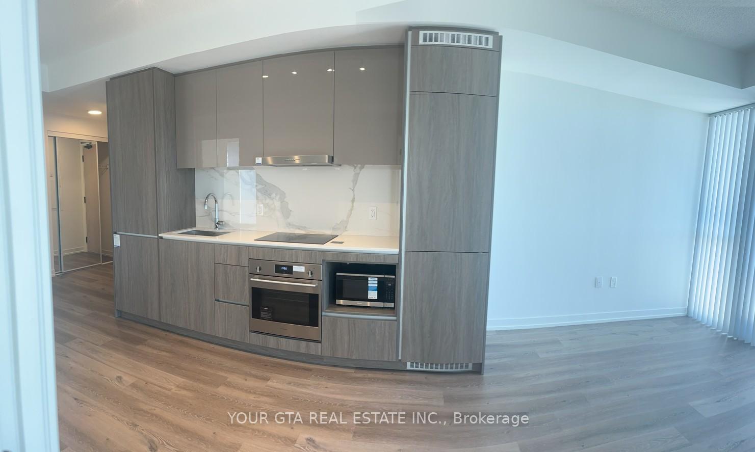Photo 3 of Unit 2912, 28 Interchange Way, Vaughan, Vaughan Corporate Centre — HOMEH