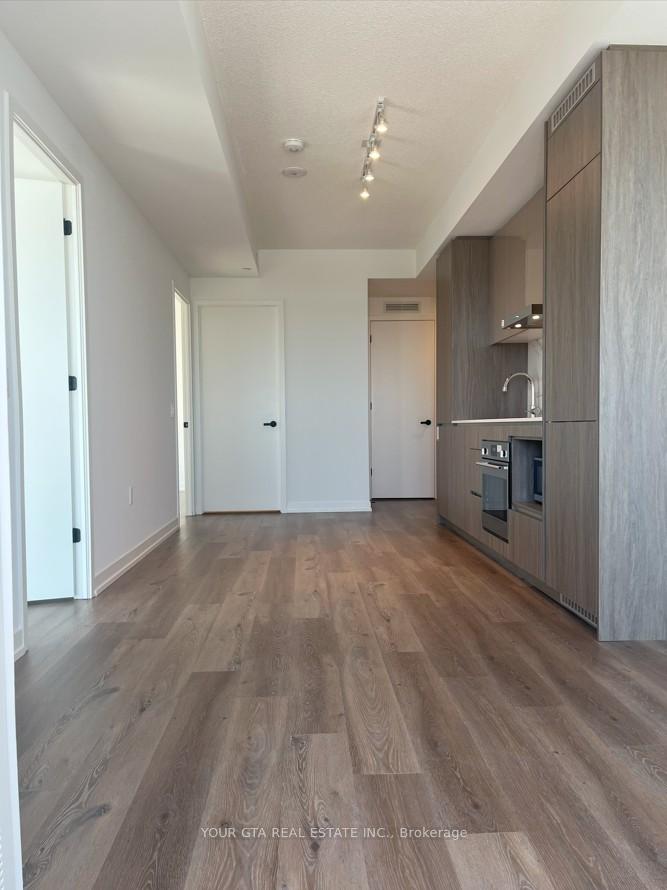 Photo 10 of Unit 2912, 28 Interchange Way, Vaughan, Vaughan Corporate Centre — HOMEH