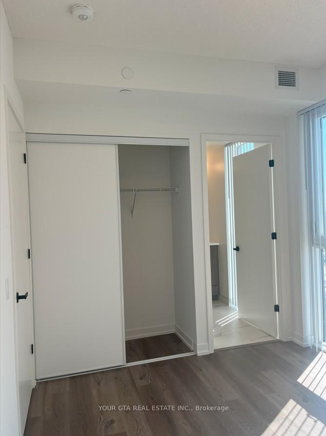 Photo 13 of Unit 2912, 28 Interchange Way, Vaughan, Vaughan Corporate Centre — HOMEH