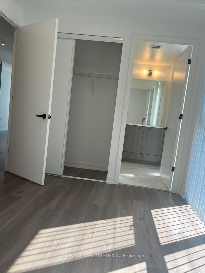 Photo 11 of Unit 2912, 28 Interchange Way, Vaughan, Vaughan Corporate Centre — HOMEH