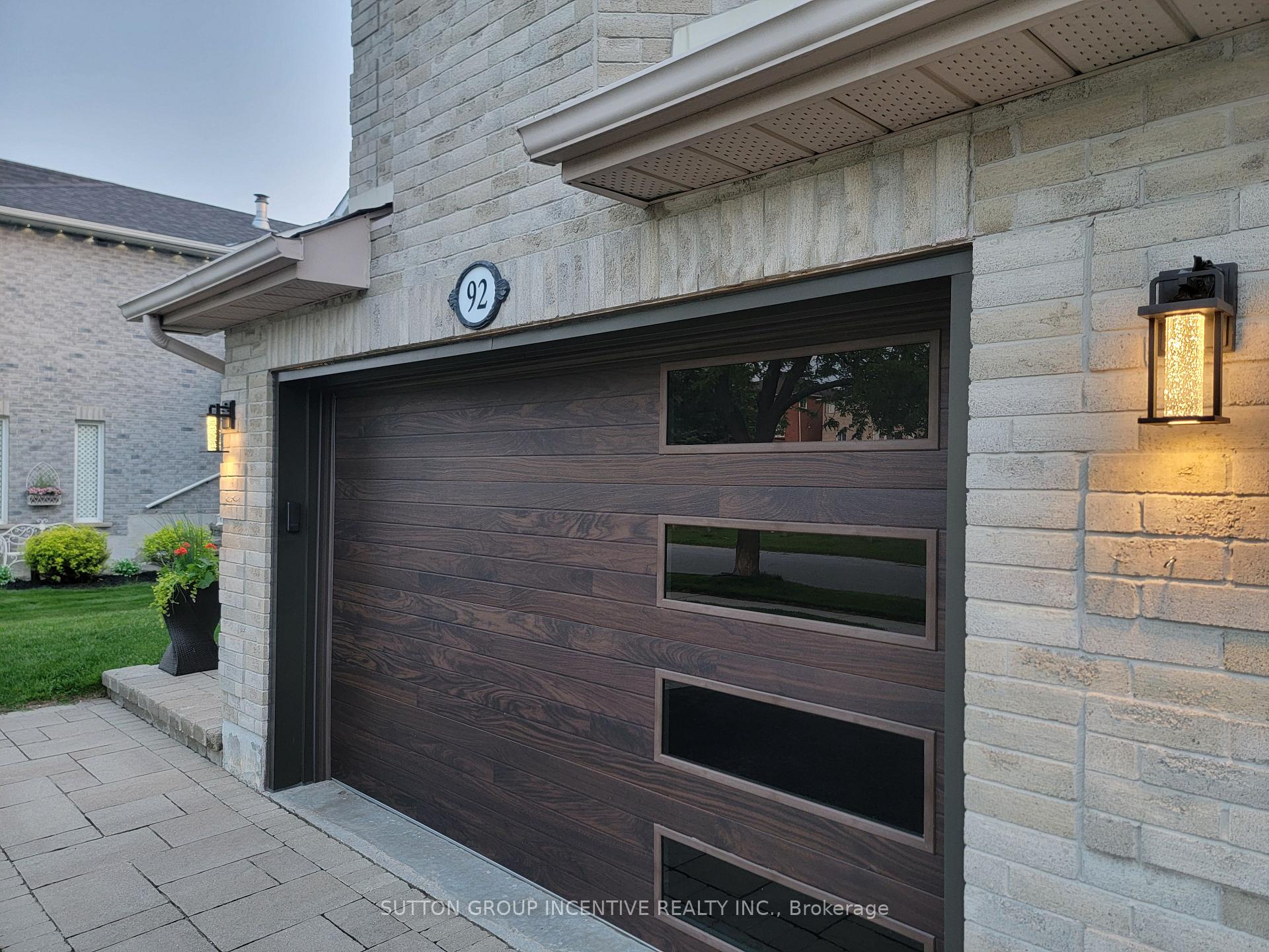 Photo 5 of 92 Sundew Drive, Barrie, Holly — HOMEH