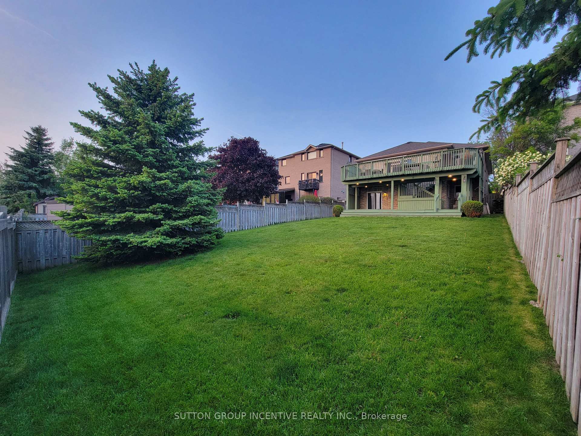 Photo 7 of 92 Sundew Drive, Barrie, Holly — HOMEH