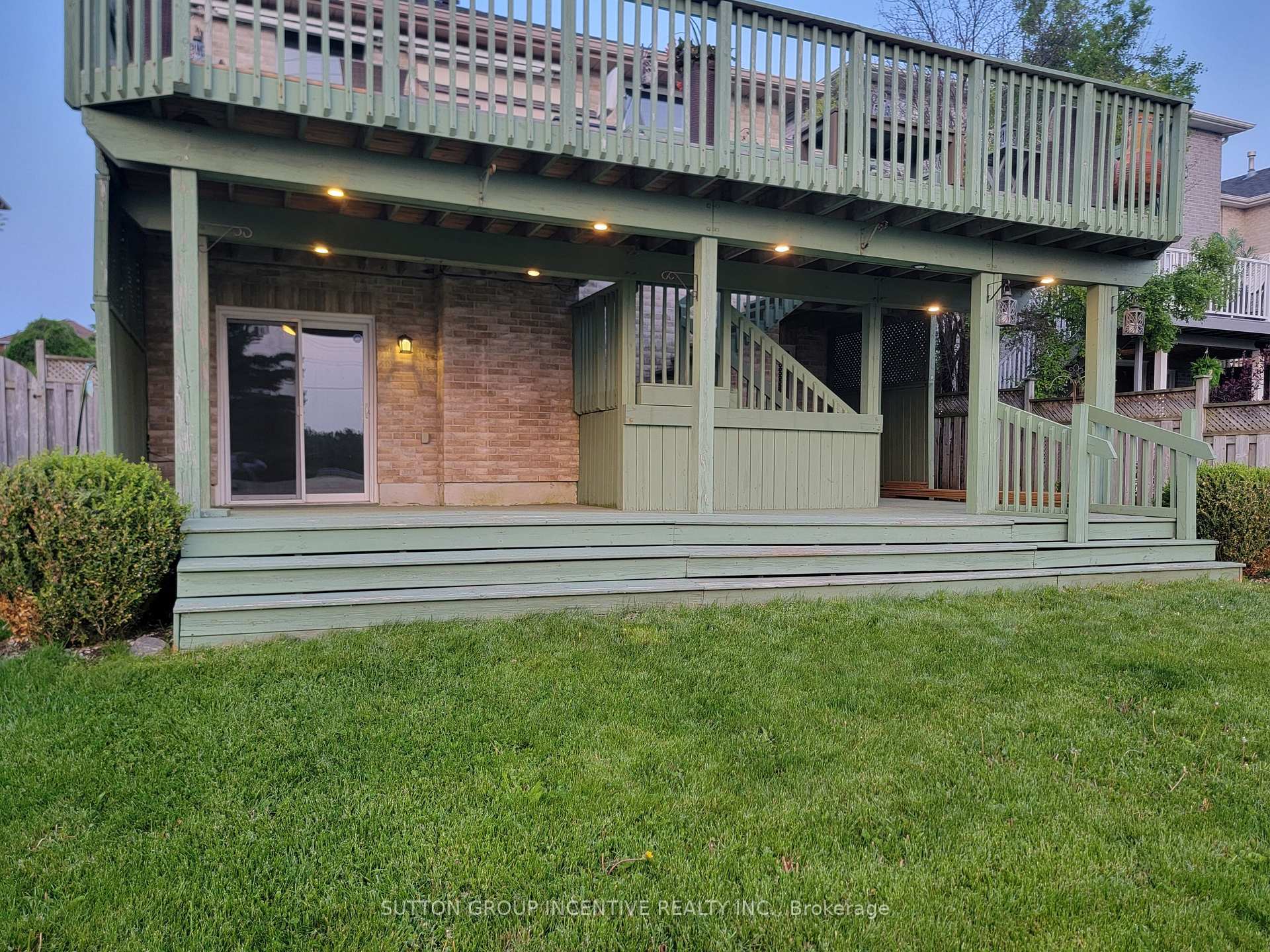 Photo 8 of 92 Sundew Drive, Barrie, Holly — HOMEH