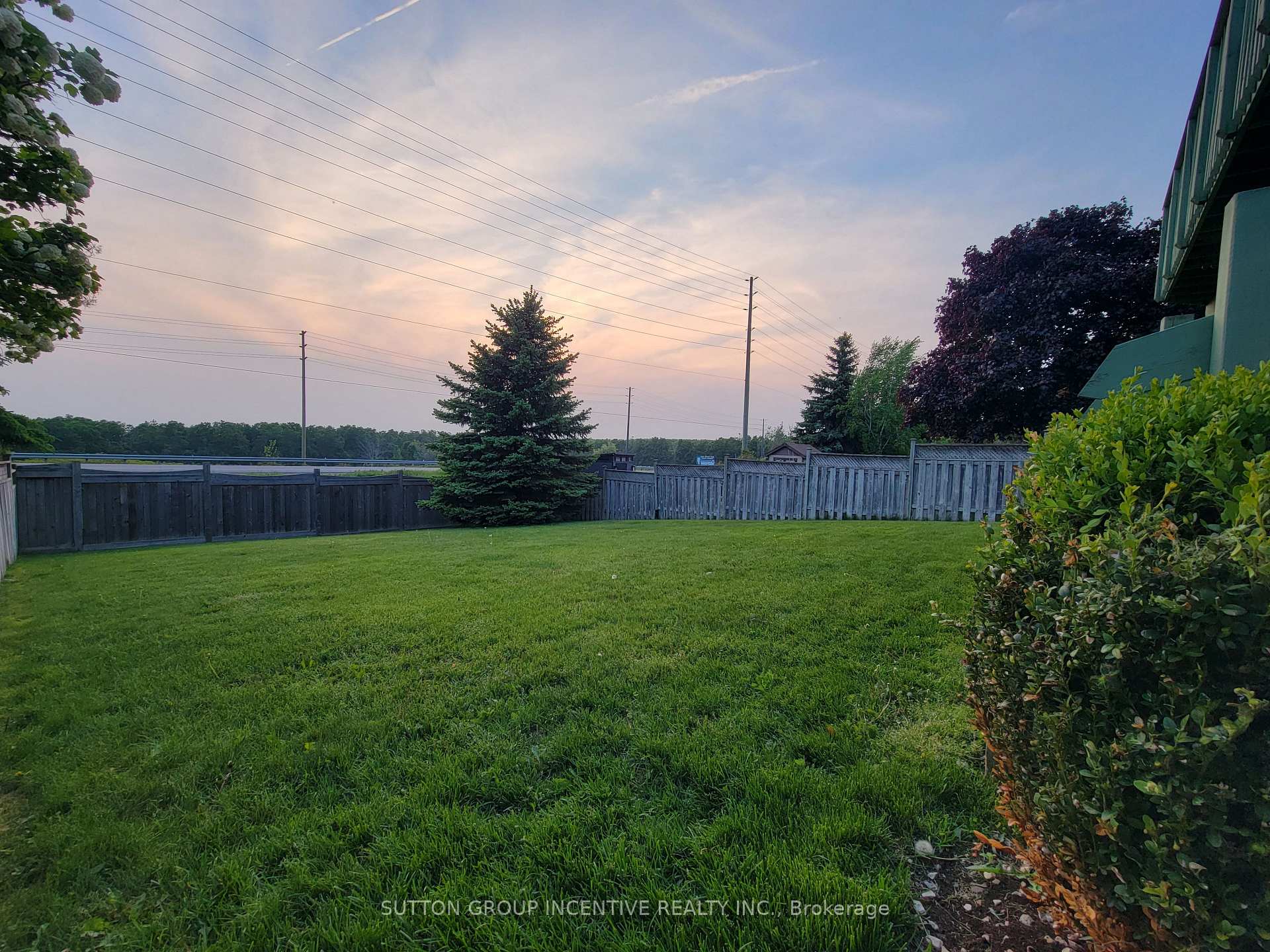 Photo 9 of 92 Sundew Drive, Barrie, Holly — HOMEH