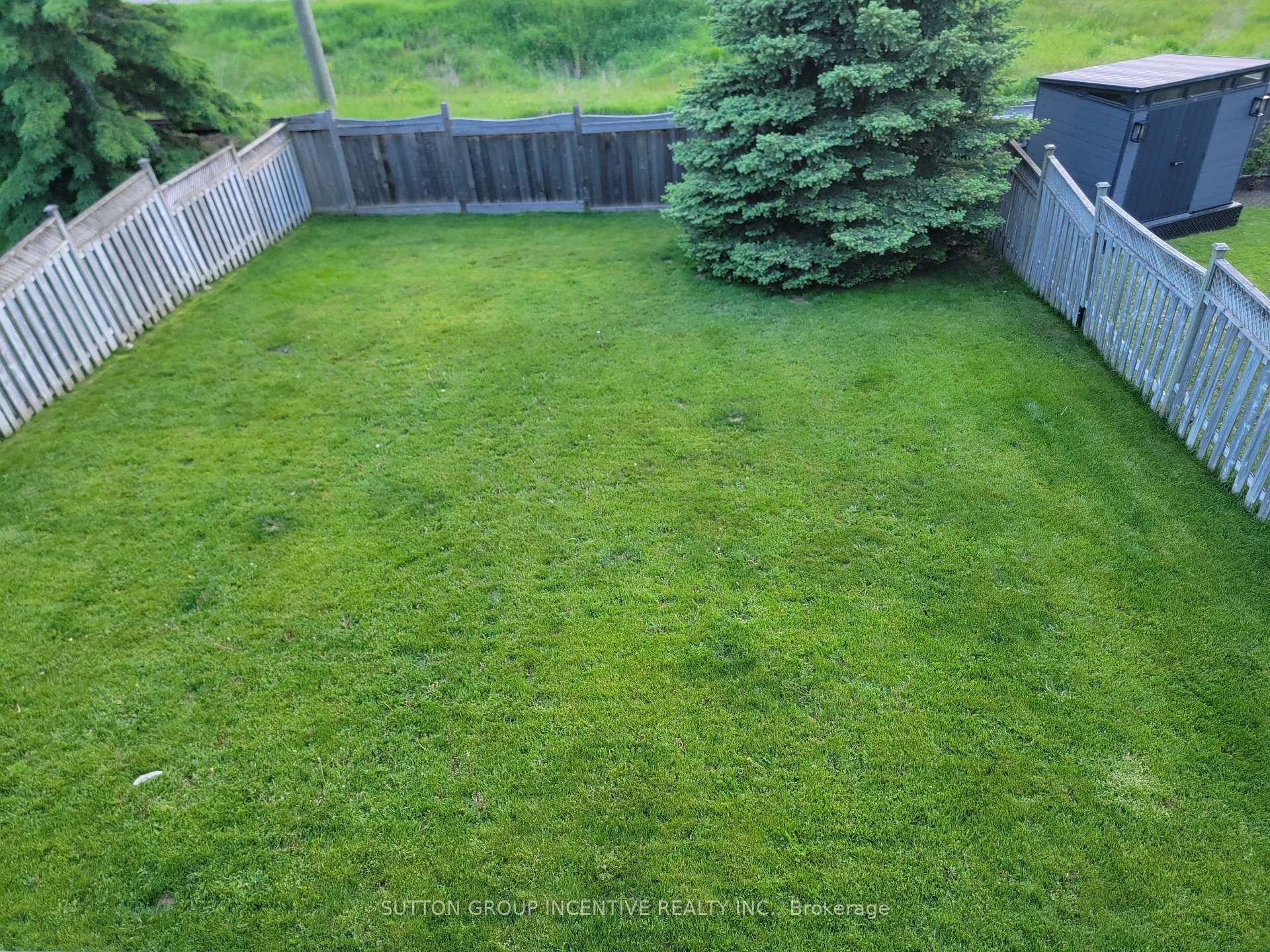 Photo 10 of 92 Sundew Drive, Barrie, Holly — HOMEH