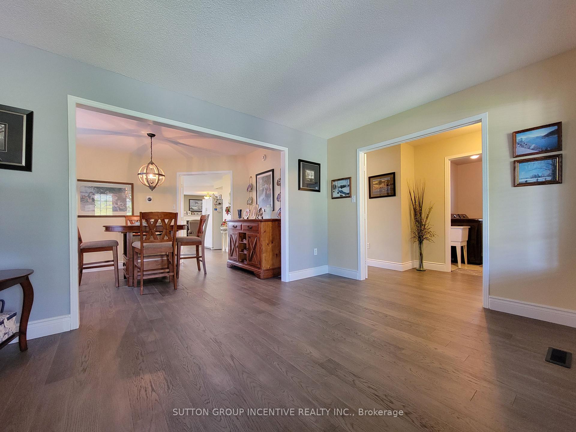 Photo 21 of 92 Sundew Drive, Barrie, Holly — HOMEH