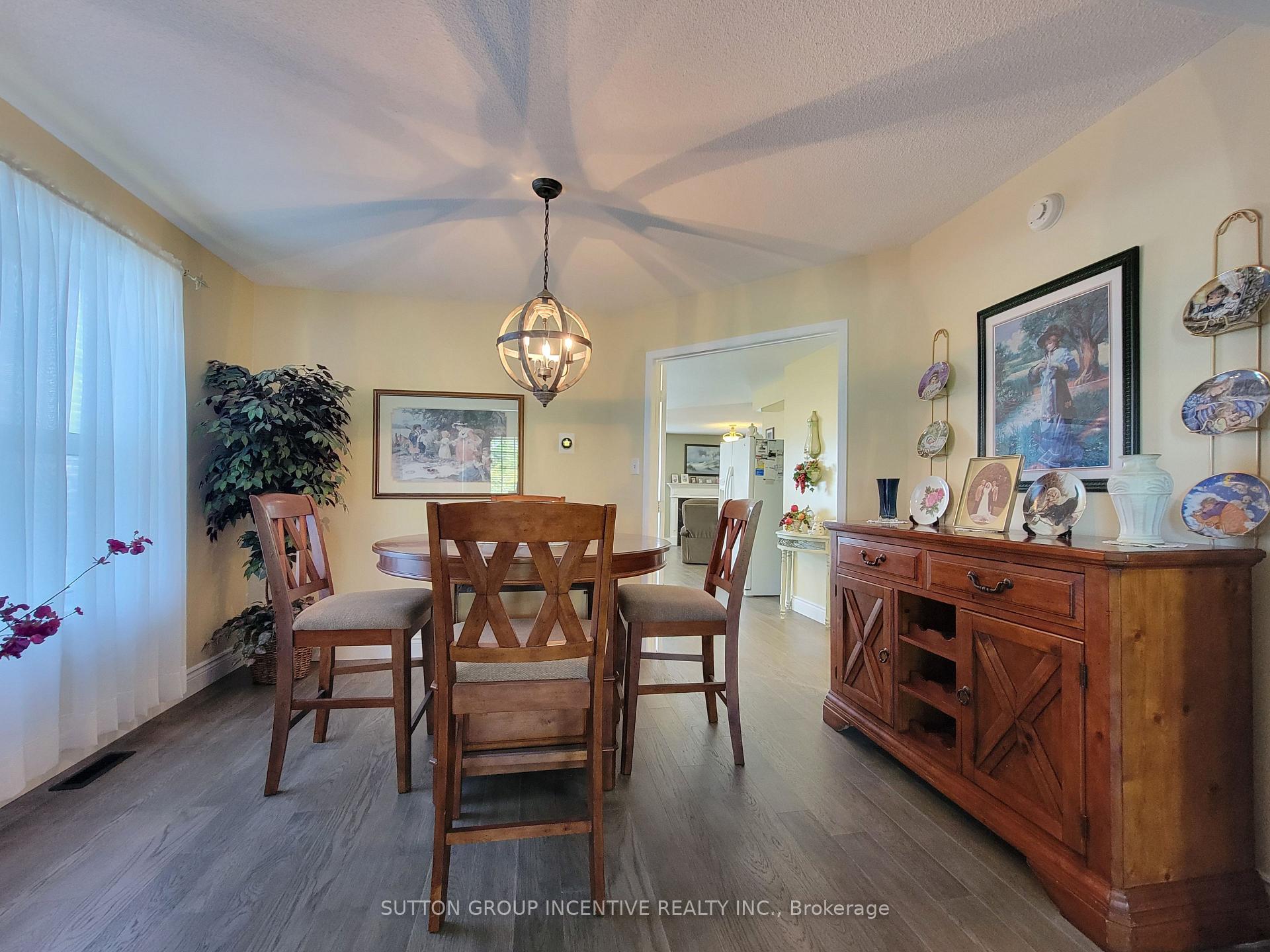Photo 22 of 92 Sundew Drive, Barrie, Holly — HOMEH