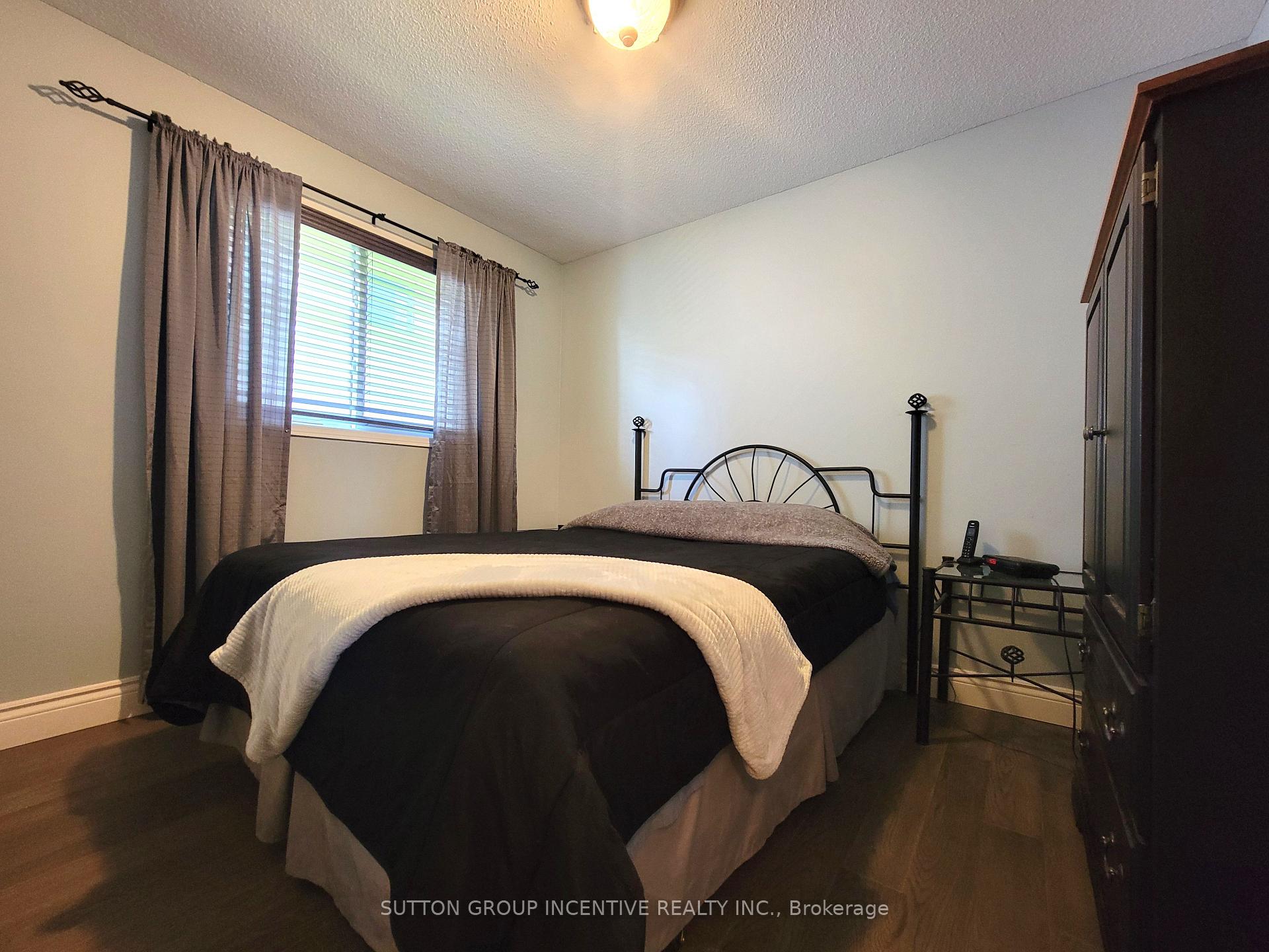 Photo 31 of 92 Sundew Drive, Barrie, Holly — HOMEH